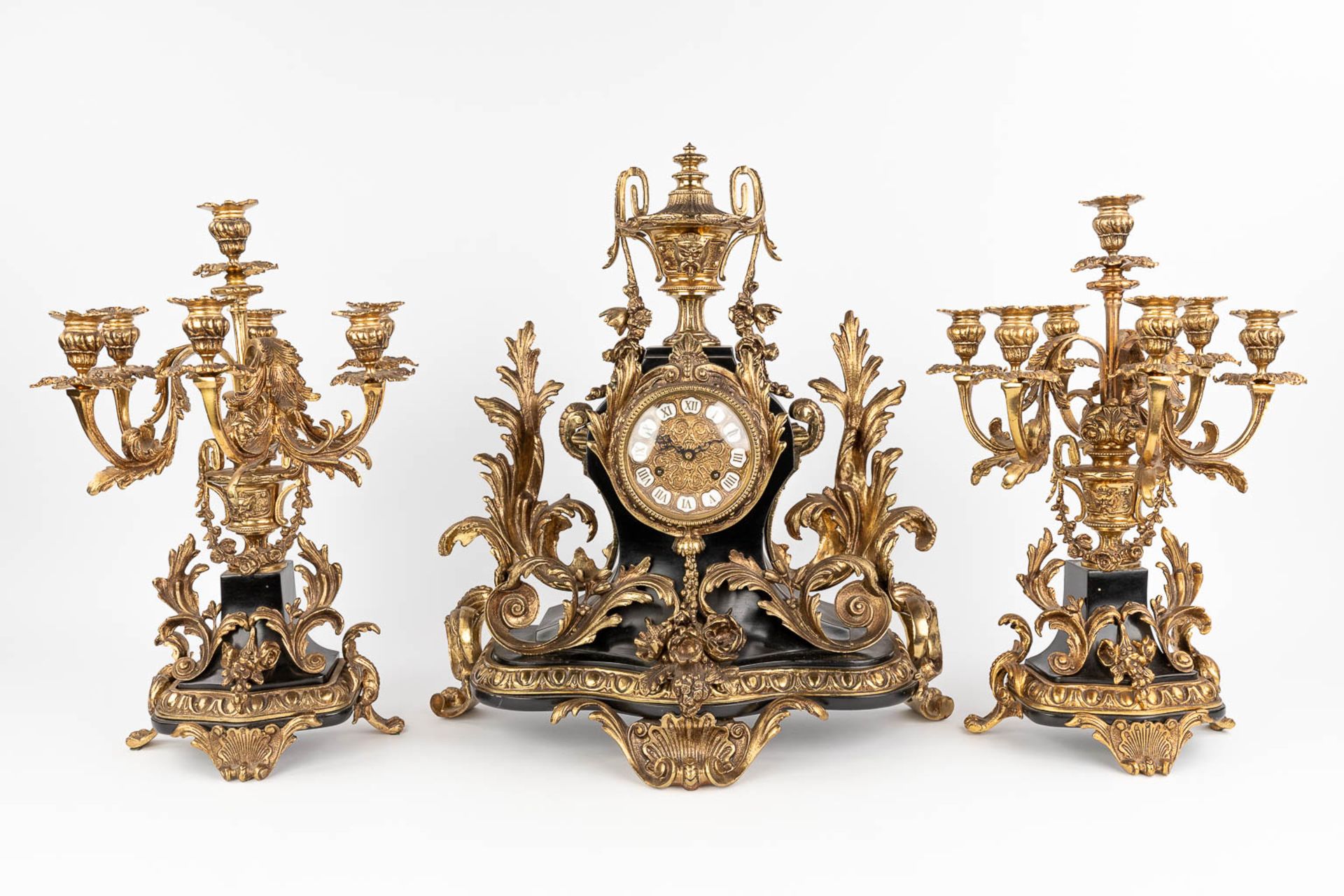 A three-piece mantle garniture clock and candelabra, Louis XV style. Circa 1970. (D:25 x W:51 x H:55 - Image 3 of 14