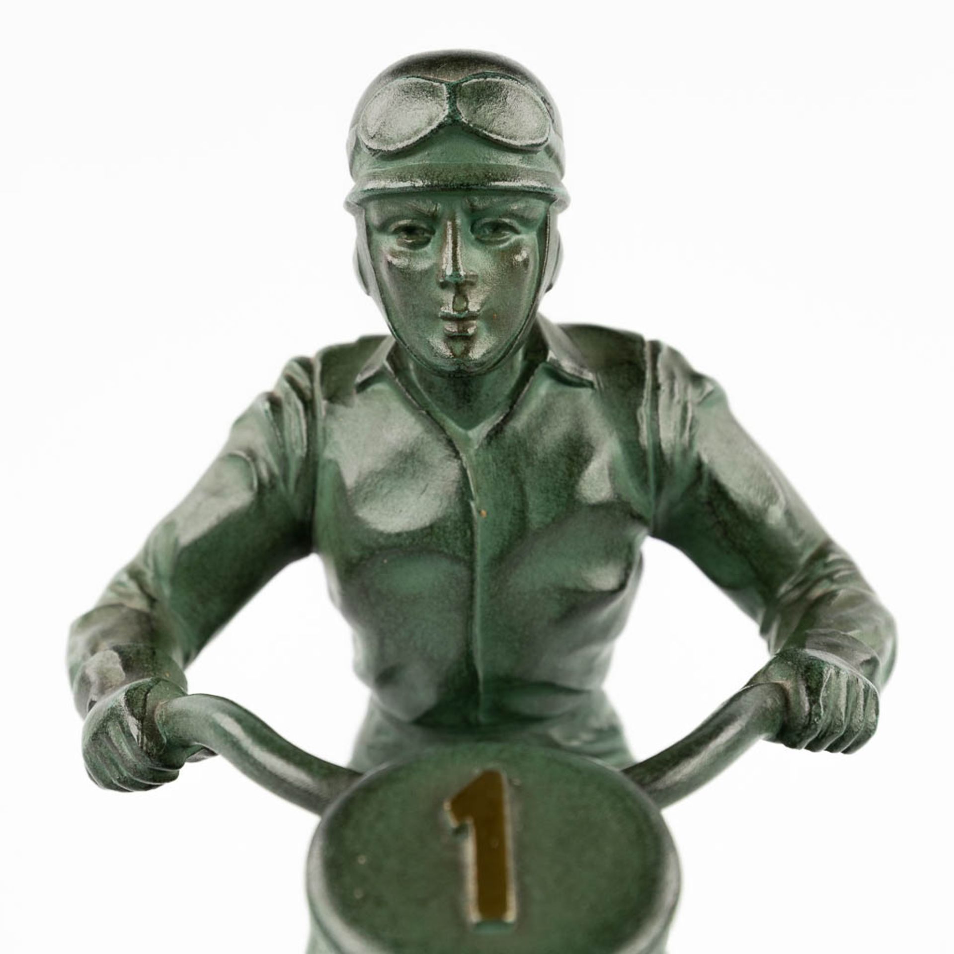 Jacques LIMOUSIN (XX) 'Motor' green patinated spelter. (D:9 x W:28 x H:27 cm) - Bild 8 aus 15