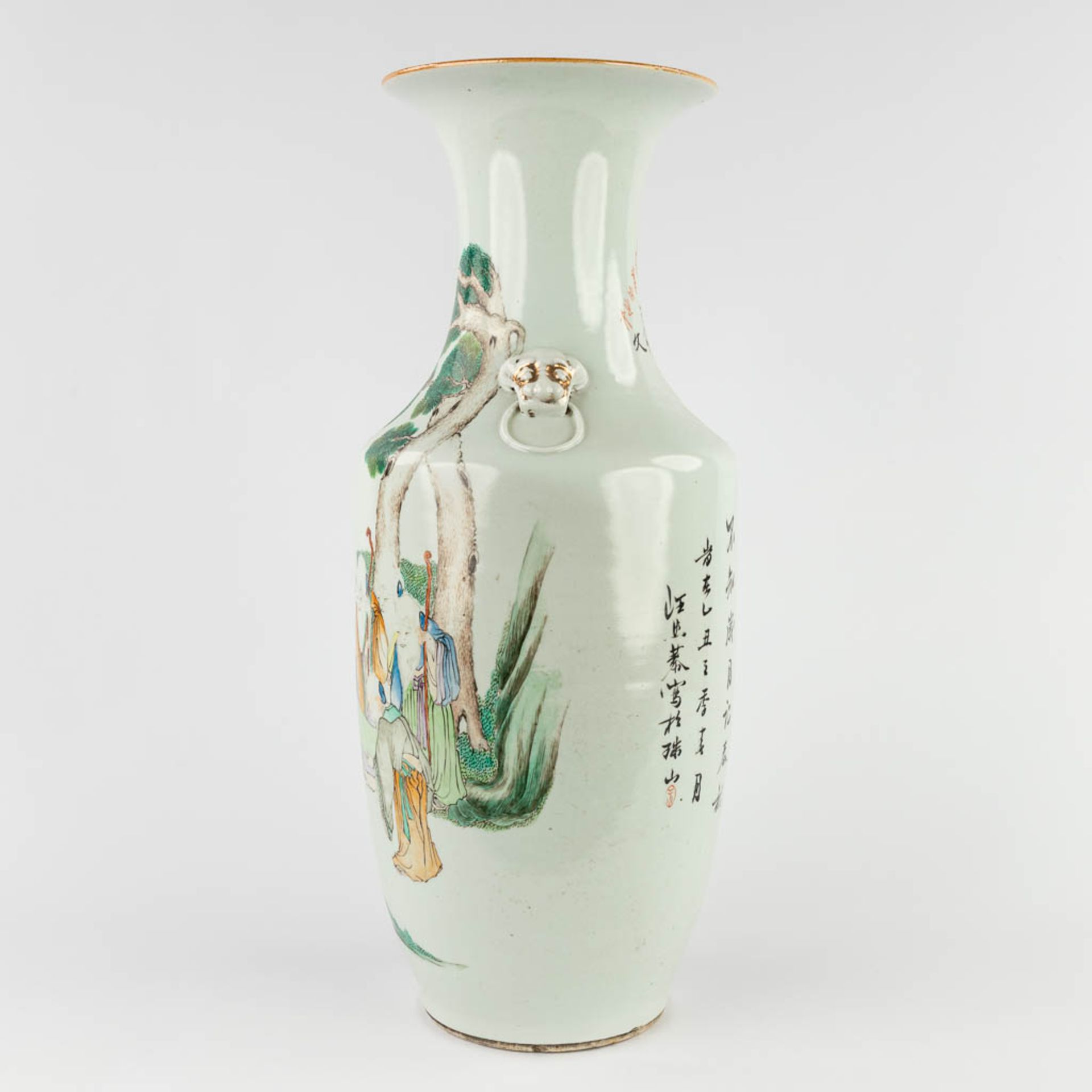 A Chinese vase decorated with wise men, 19th/20th C. (H:57 x D:23 cm) - Bild 4 aus 14