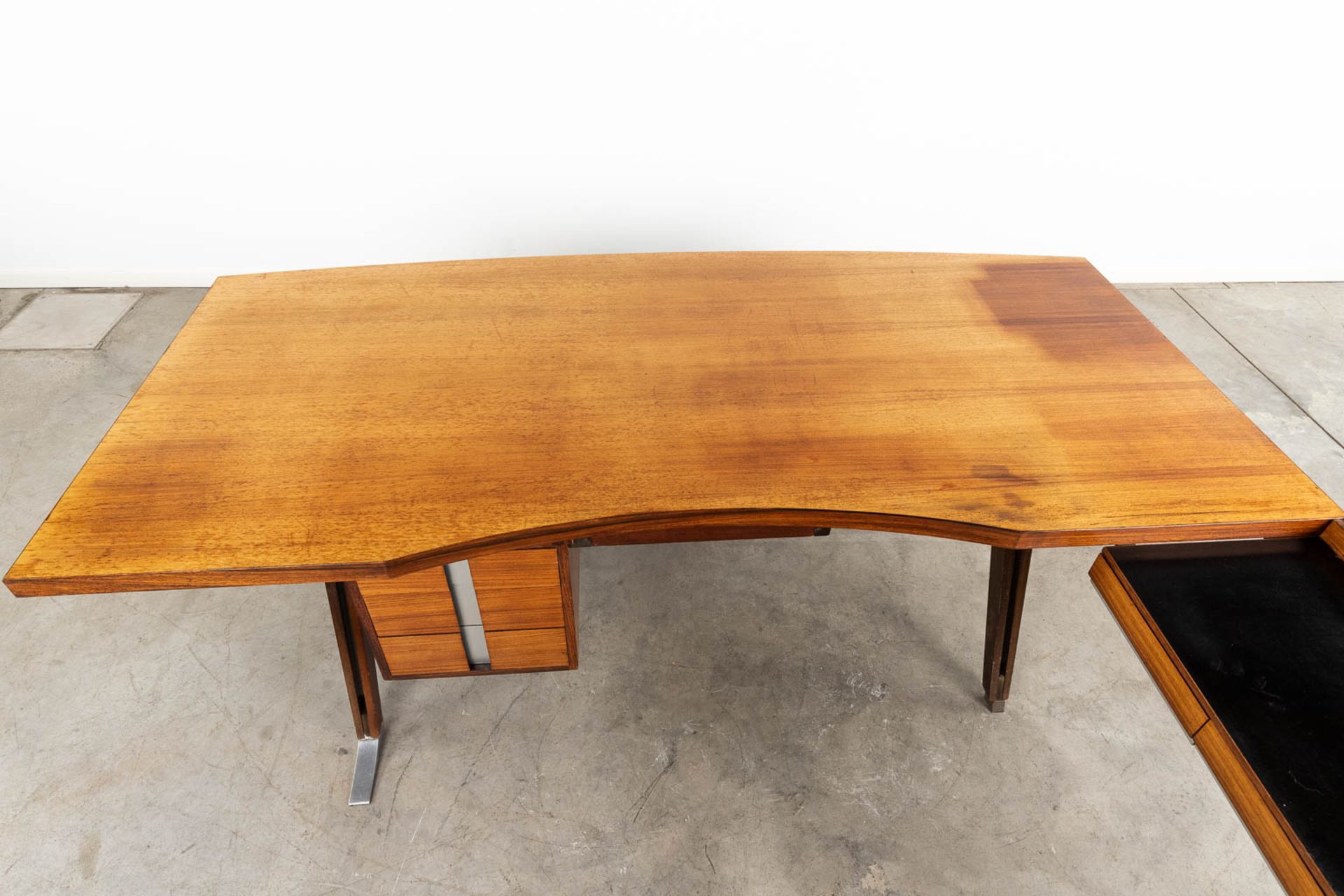 Ico PARISI (1916-1996) 'Terni Desk' by MIM Roma (D:98 x W:210 x H:73 cm) - Image 12 of 13