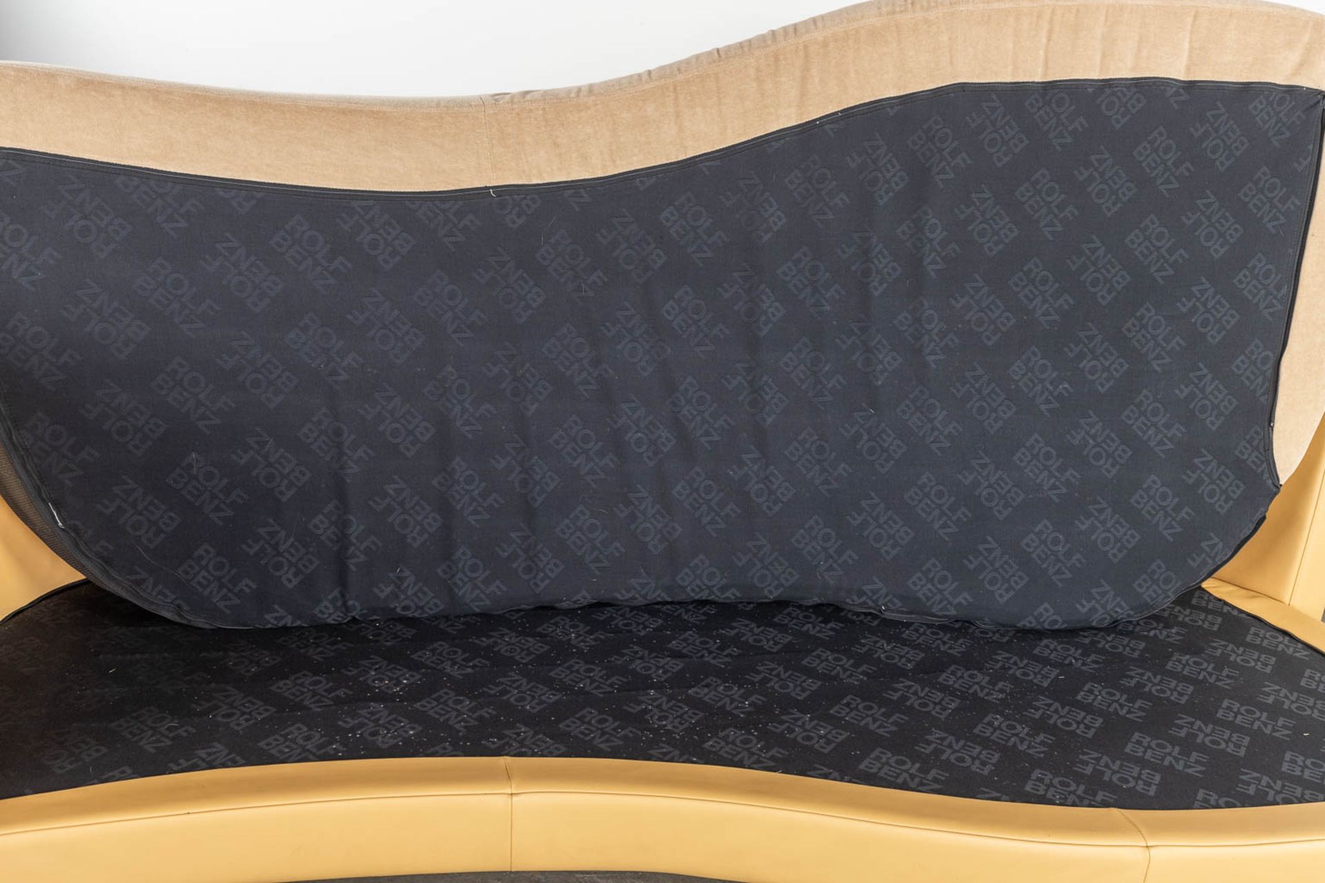 Rolf Benz, a leather and fabric sofa. (D:104 x W:210 x H:67 cm) - Image 12 of 12