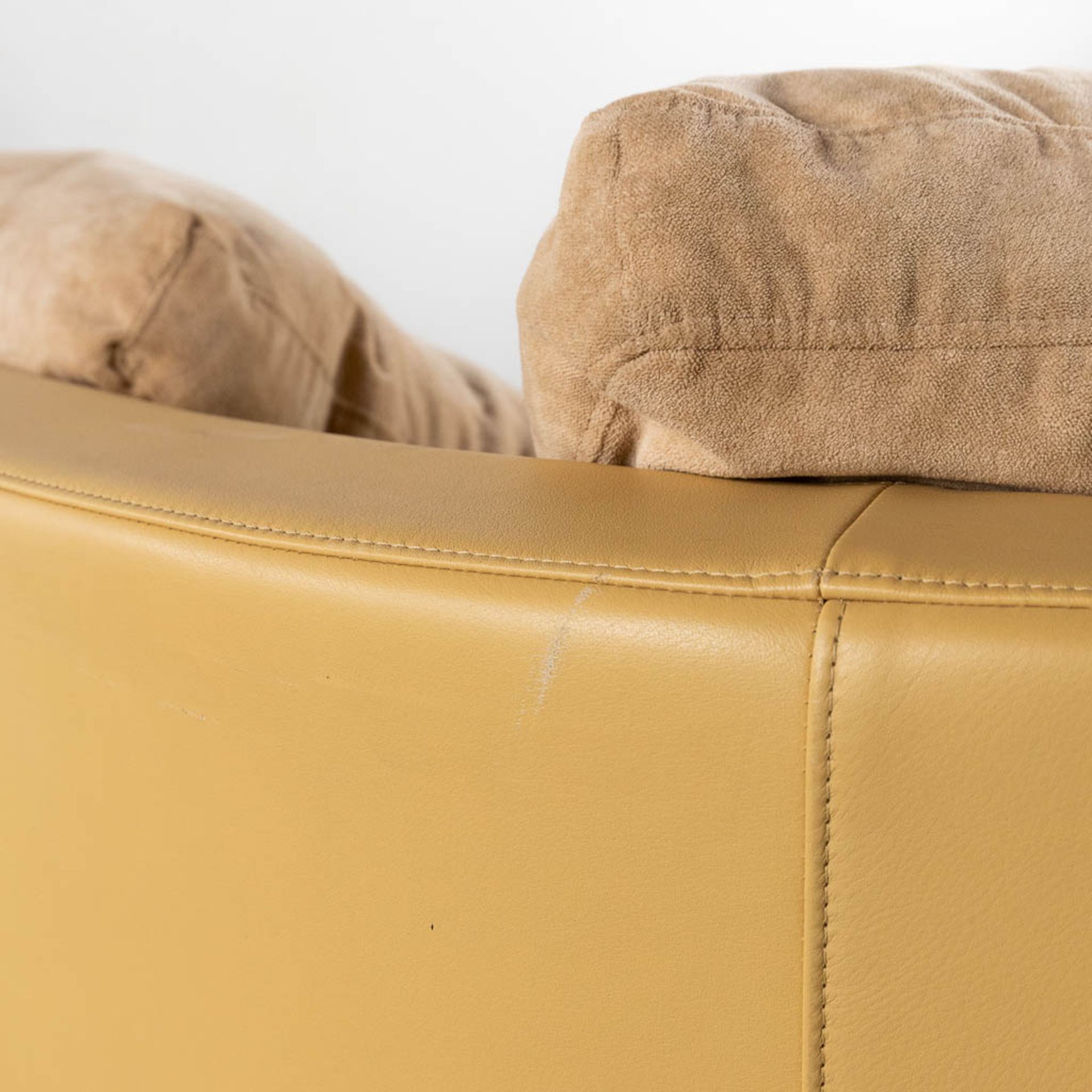 Rolf Benz, a leather and fabric sofa. (D:104 x W:210 x H:67 cm) - Image 9 of 12