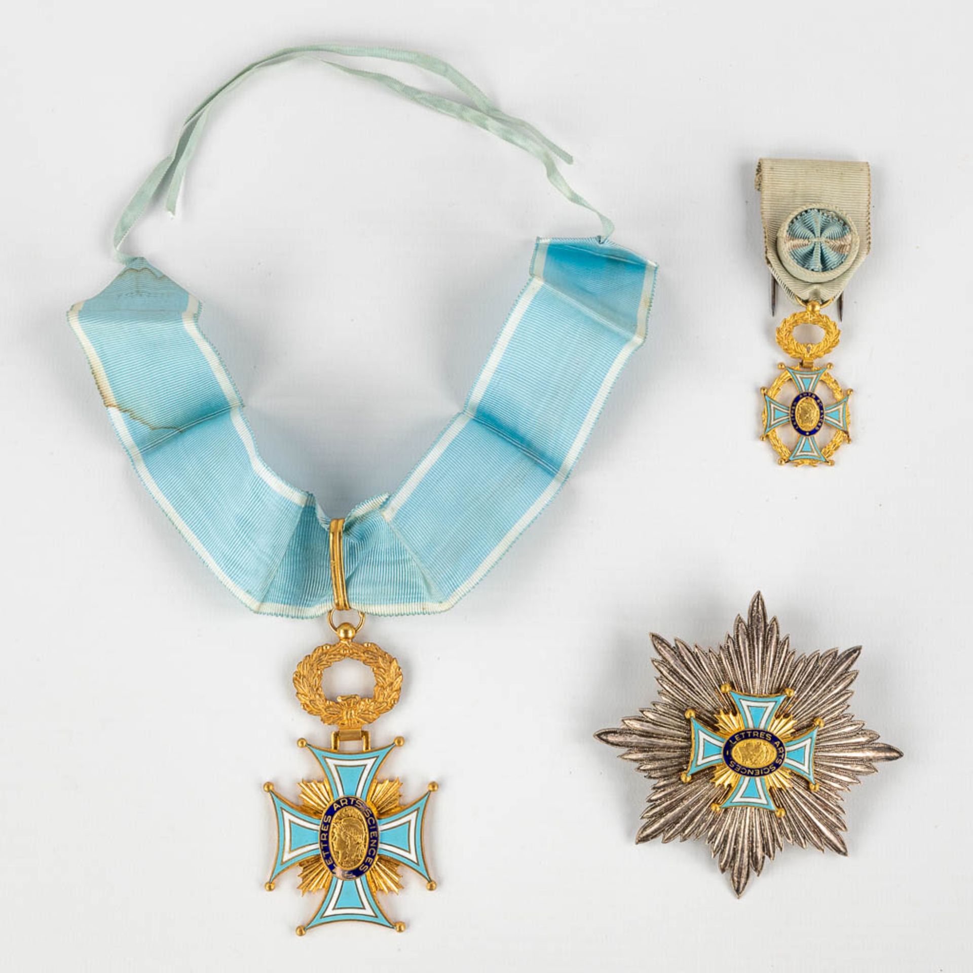 A collection of 3 medals Officier, Commandeur of the 'Société des Arts, Sciences et Lettres'. (D:9 c
