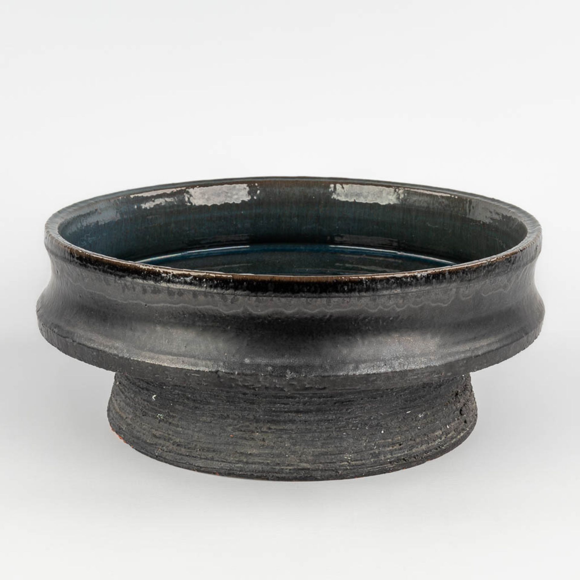 Elisabeth VANDEWEGHE (1946) 'Large Bowl' blue and black glazed ceramics, for Perignem. (H:16,5 x D:4 - Image 5 of 11