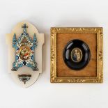 A holy water font and miniature painting. Madonna Della Seggiola after Rafael. 20th C. (W:12,5 x H:2