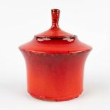 Rogier VANDEWEGHE (1923-2020) 'Pot with a lid' glazed ceramics for Amphora. (H:23 x D:20,5 cm)