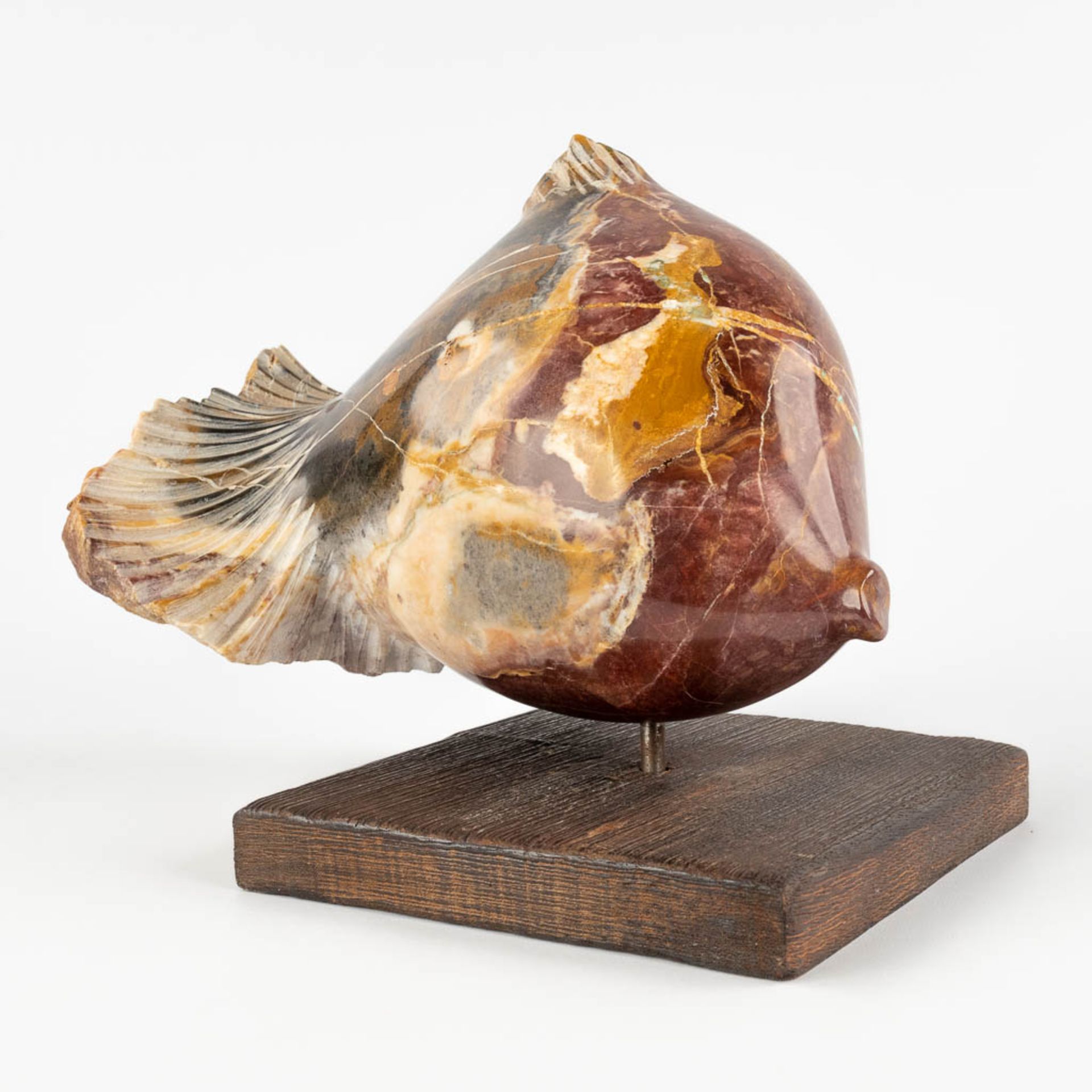 Lucien GHOMRI (1949) 'Fish' sculptured marble. (D:19 x W:32 x H:24 cm) - Bild 3 aus 14