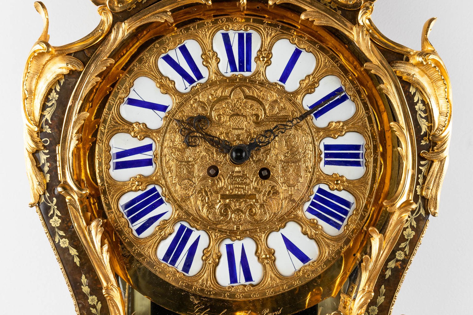 A boulle Cartel clock on a console, tortoiseshell and copper inlay, Napoleon 3, 19th C. Lefaucheur & - Image 5 of 16