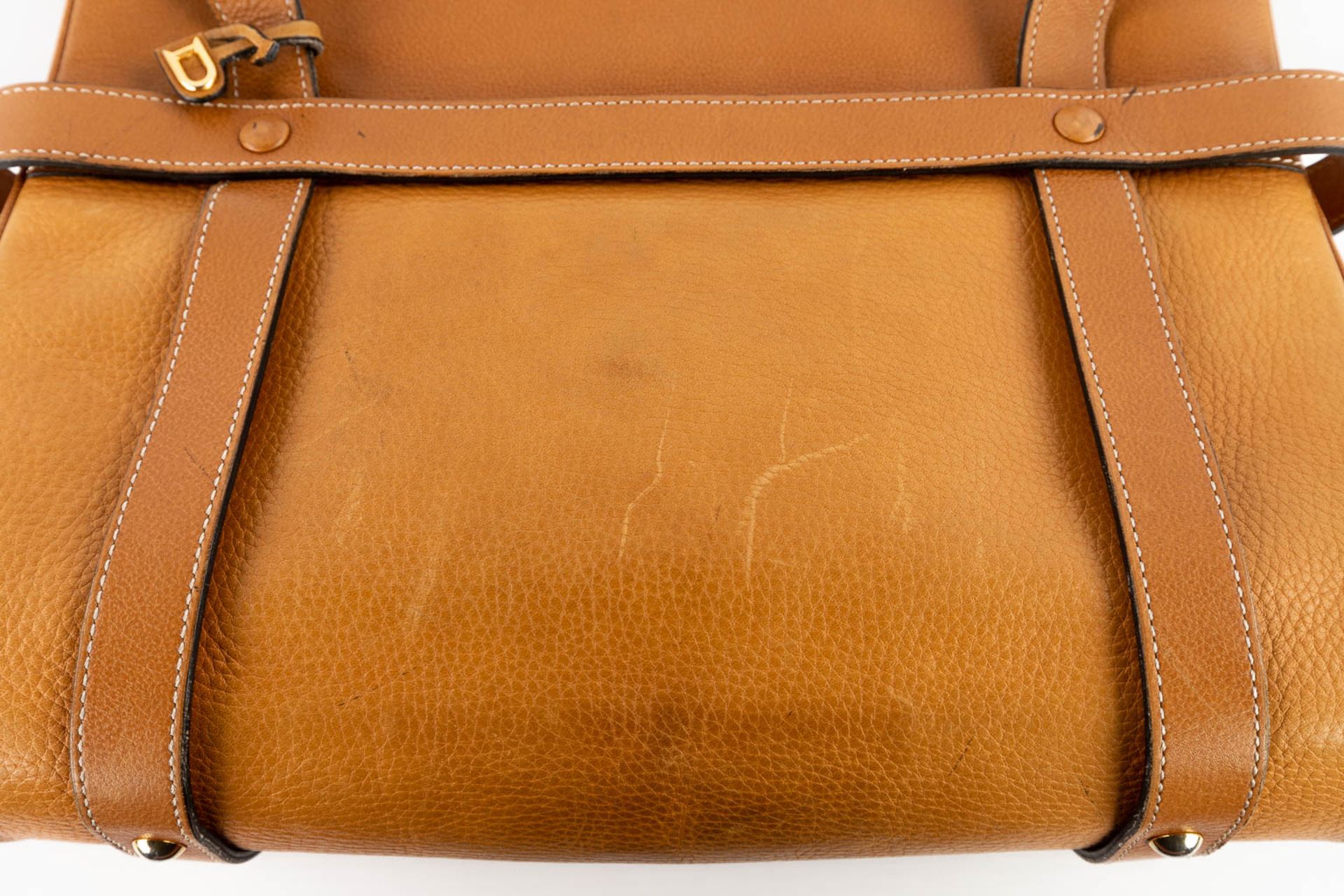 Delvaux, a brown leather handbag, original fabric storage bag. (W:32 x H:30 cm) - Image 12 of 18