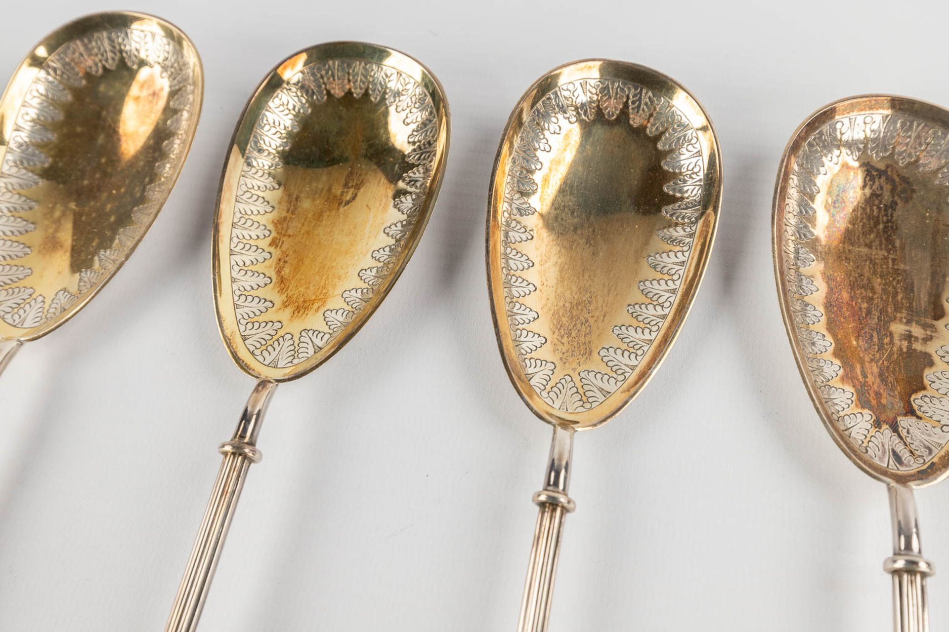 Martin Hall &amp; Cie, a set of 4 silver-plated Victorian spoons. UK, 19th C. (W:23,5 cm) - Image 6 of 12