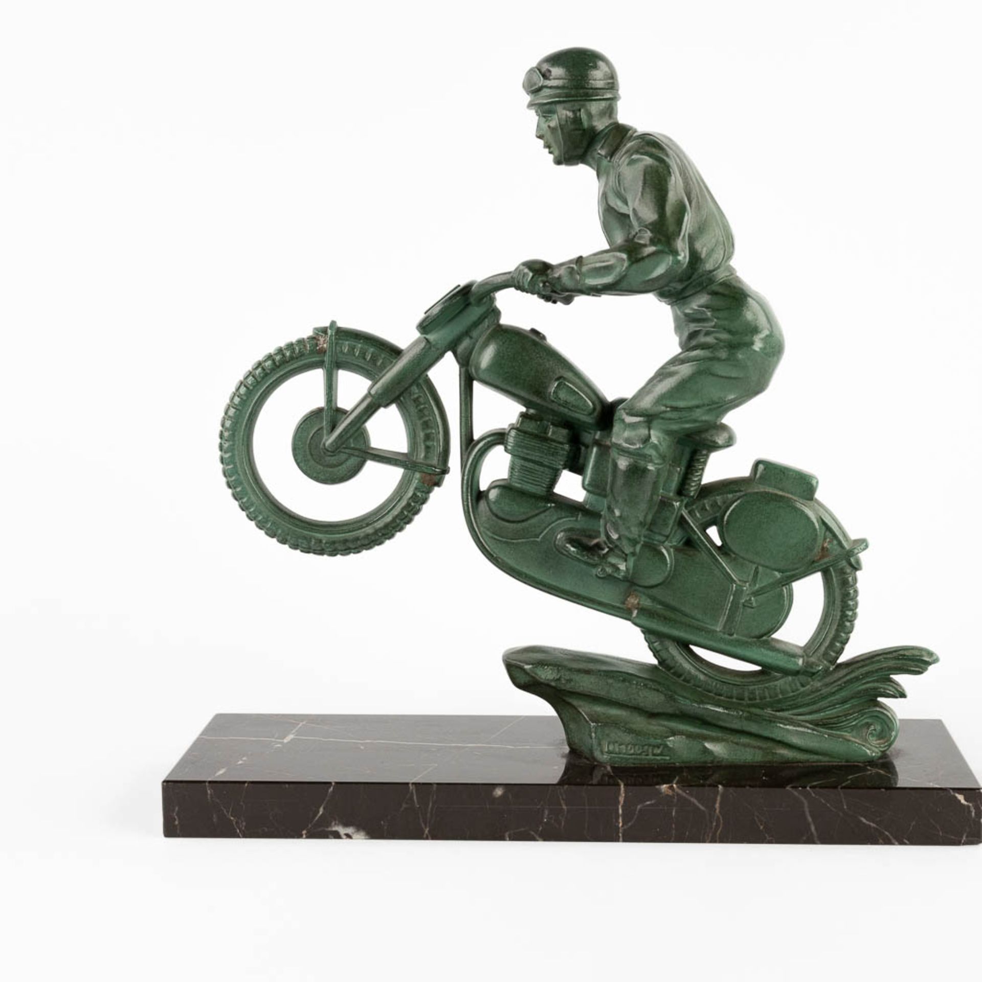 Jacques LIMOUSIN (XX) 'Motor' green patinated spelter. (D:9 x W:28 x H:27 cm) - Bild 5 aus 15