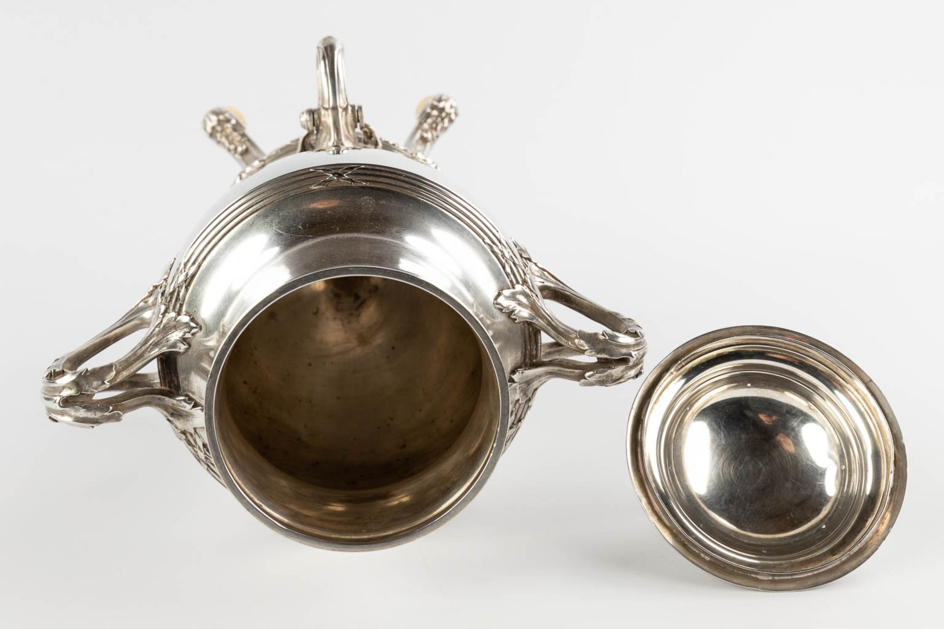 A Samovar, tea pot, sugar pot, bowl and milk jug on a silver platter, 7,120 kg. (D:41 x W:58 cm) - Bild 9 aus 27