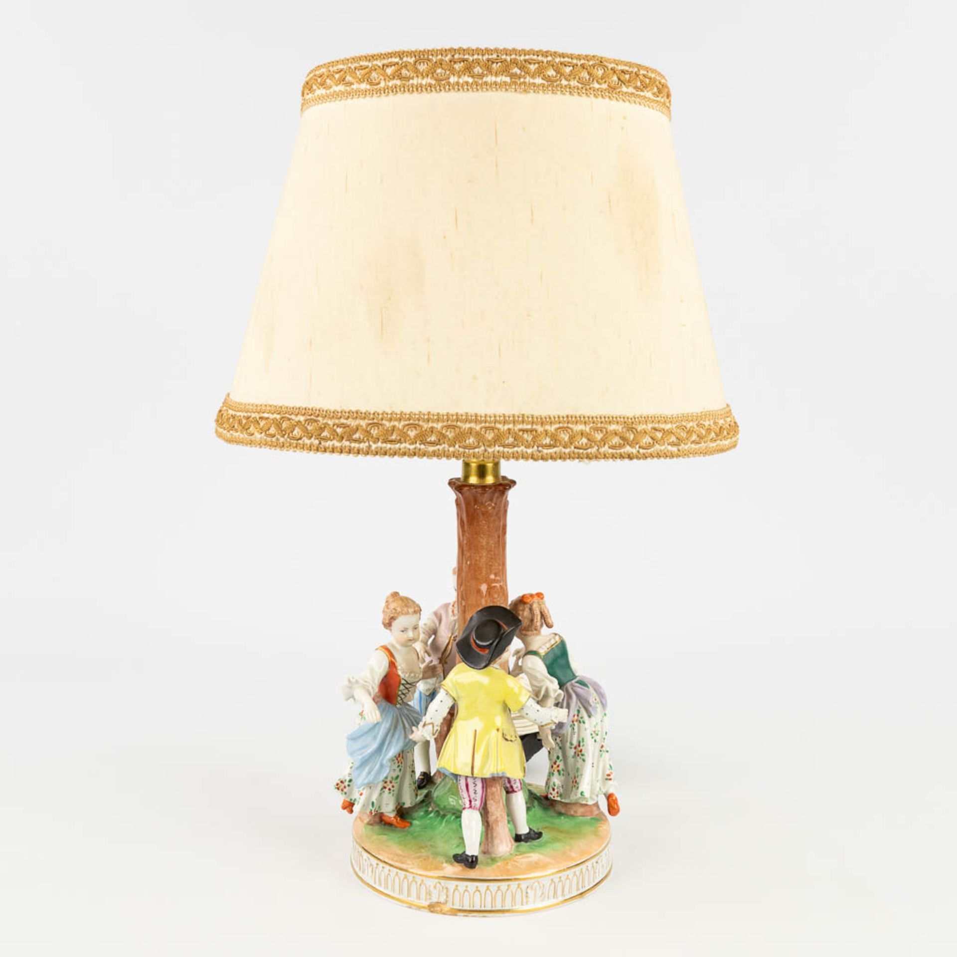 Two Table lamps, German porcelain with hand-painted decor. 20th C. (H:47 cm) - Bild 3 aus 32