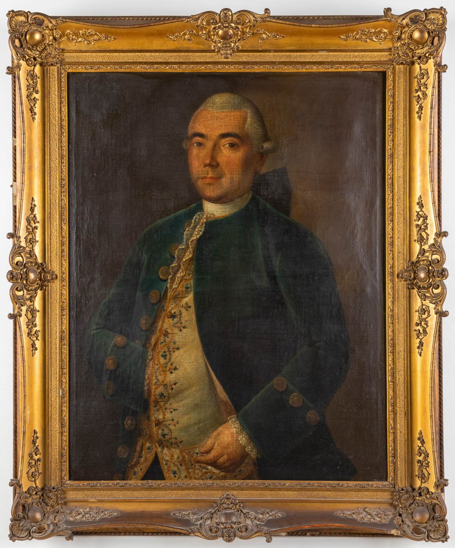 An antique portrait of a noble man, oil on canvas. 18th C. (W:75 x H:97 cm) - Image 3 of 7