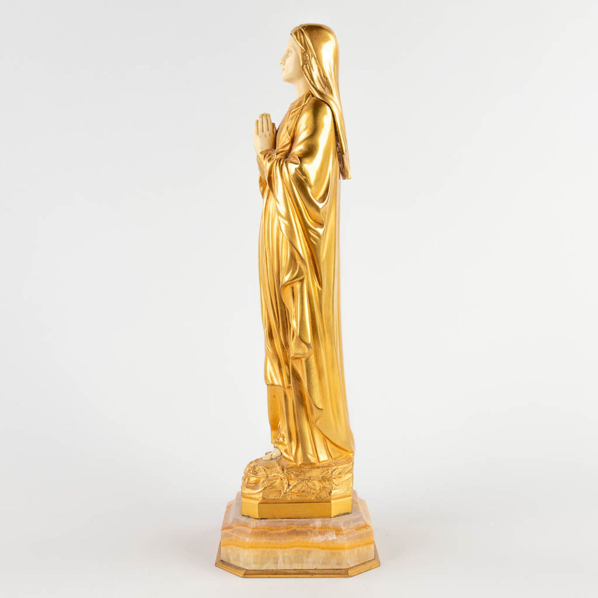 Dominique ALONZO (act.1910-1930) Mary, ormolu gilt bronze figurine, 19th C. (D:10 x W:10 x H:32 cm) - Image 6 of 13