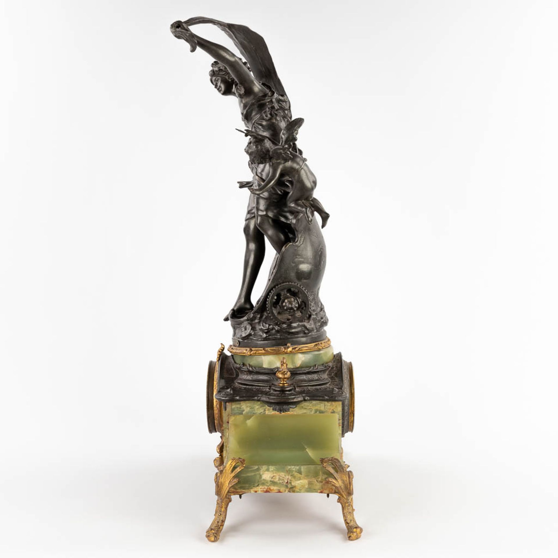 Auguste MOREAU (1834-1917) A mantle clock, spelter on green onyx, 19th C. (D:21 x W:44 x H:63 cm) - Image 5 of 19