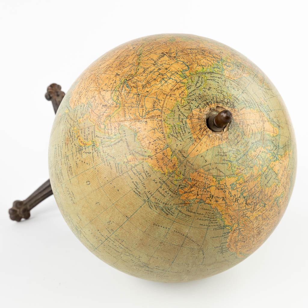 G. Thomas, a 'Globe Metrique' on a cast-iron base. (H:41 x D:25 cm) - Bild 10 aus 13