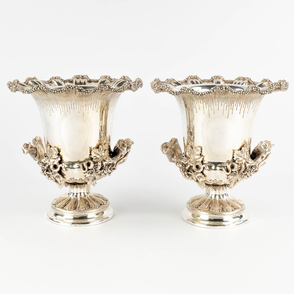 Elkington, UK, a pair of wine coolers, silver-plated metal and decorated with grape vines. 20th C. (