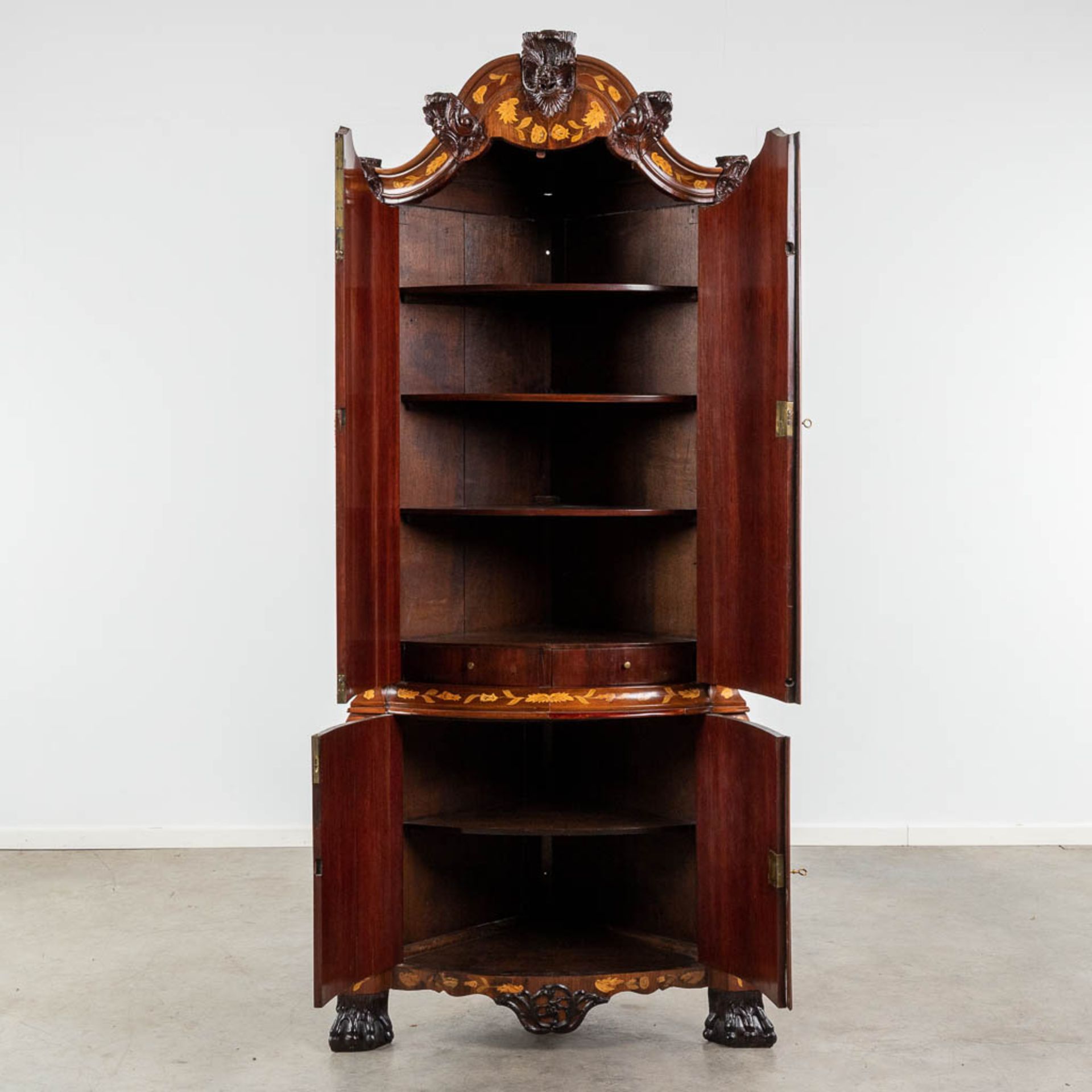 An antique corner cabinet with marquetry in Louis XV style. The Netherlands, 18th C. (D:56 x W:105 x - Image 3 of 21