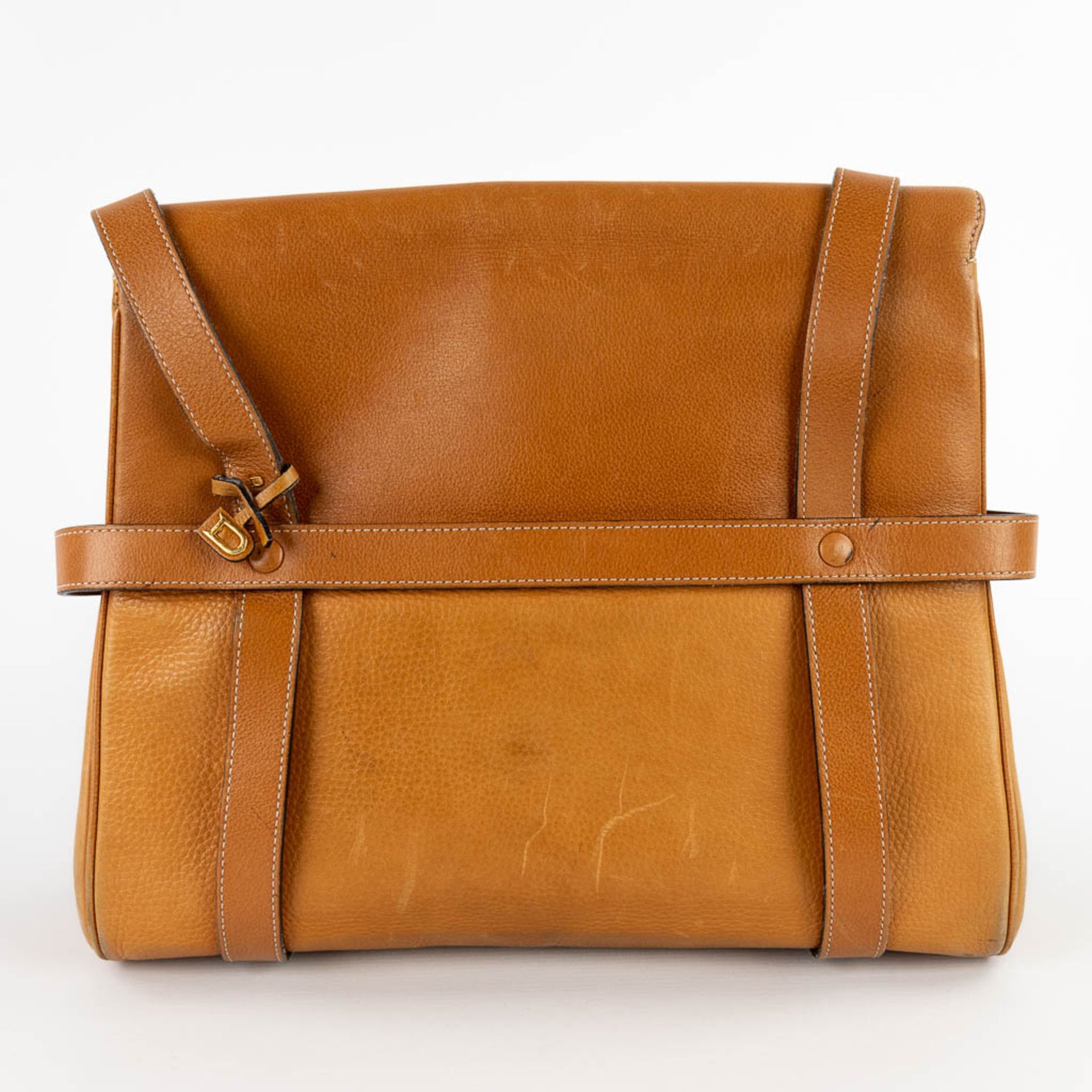 Delvaux, a brown leather handbag, original fabric storage bag. (W:32 x H:30 cm) - Image 7 of 18