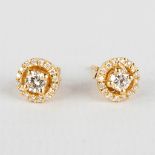 A pair of earrings, 18kt yellow gold with diamonds, appr. 0.49ct.