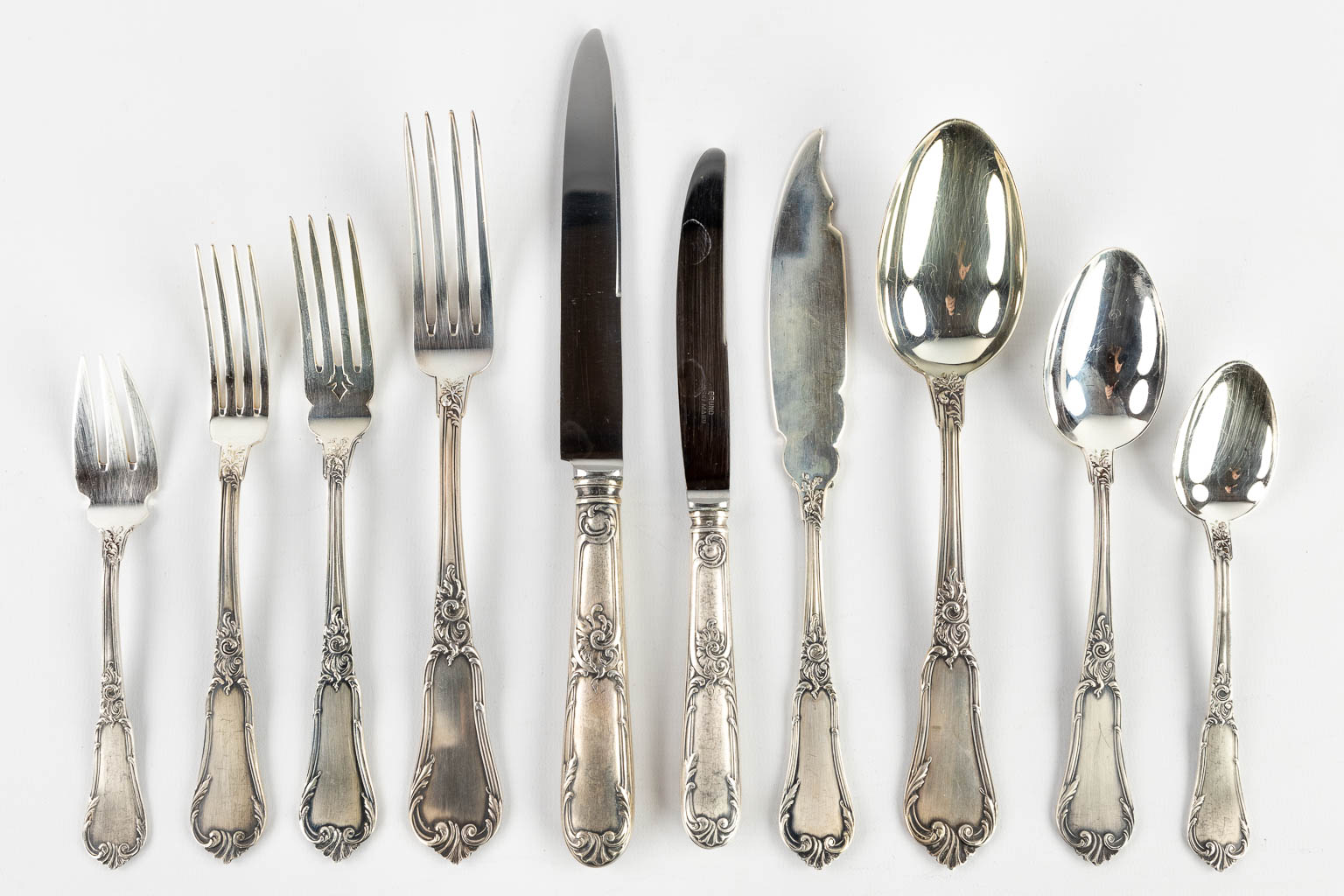 Bruno Wiskemann, Model Régence, a 130-piece silver-plated cutlery in a chest. (D:32 x W:46 x H:27 cm - Image 3 of 17