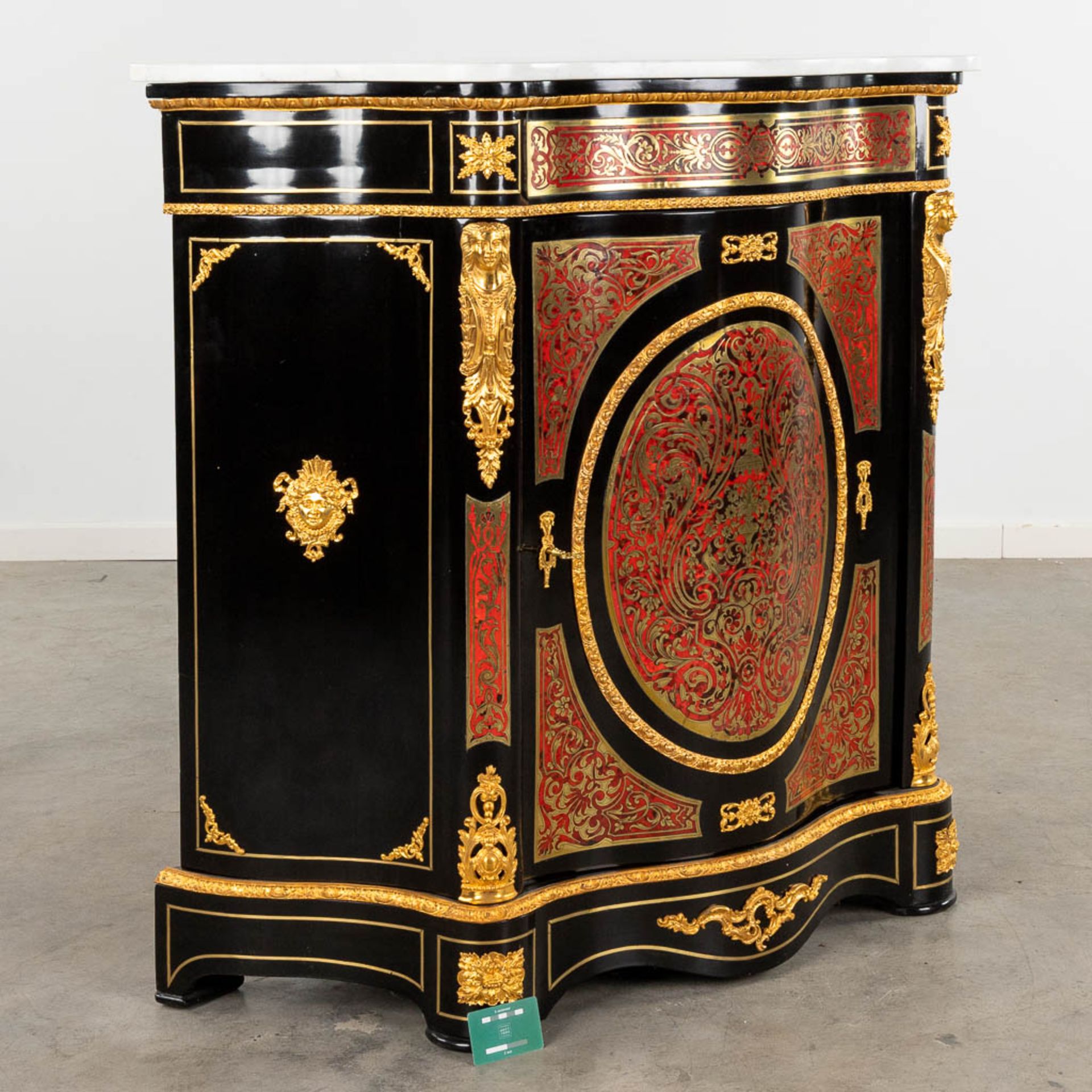 A Boulle cabinet with bow front, Tortoise shell and copper inlay, Napoleon 3, 19th C. (D:42 x W:114, - Image 2 of 19