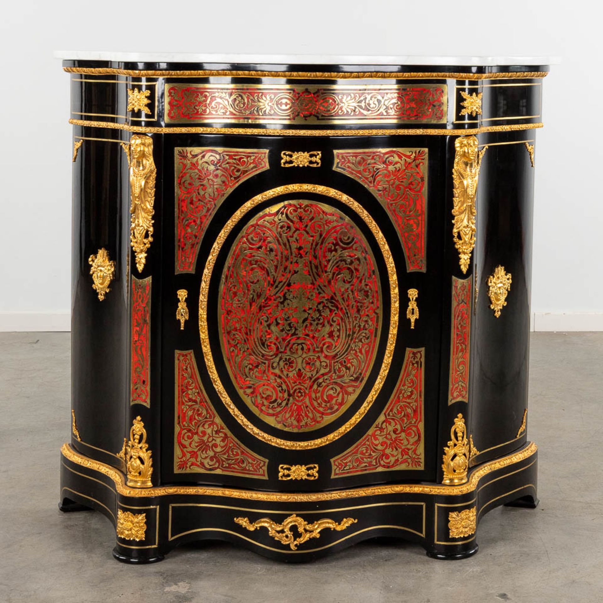 A Boulle cabinet with bow front, Tortoise shell and copper inlay, Napoleon 3, 19th C. (D:42 x W:114, - Image 4 of 19