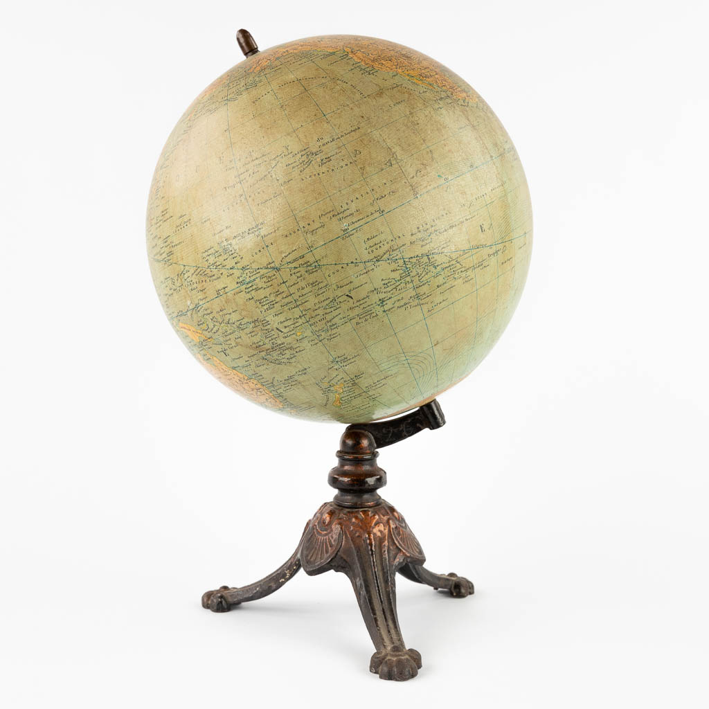 G. Thomas, a 'Globe Metrique' on a cast-iron base. (H:41 x D:25 cm) - Bild 5 aus 13