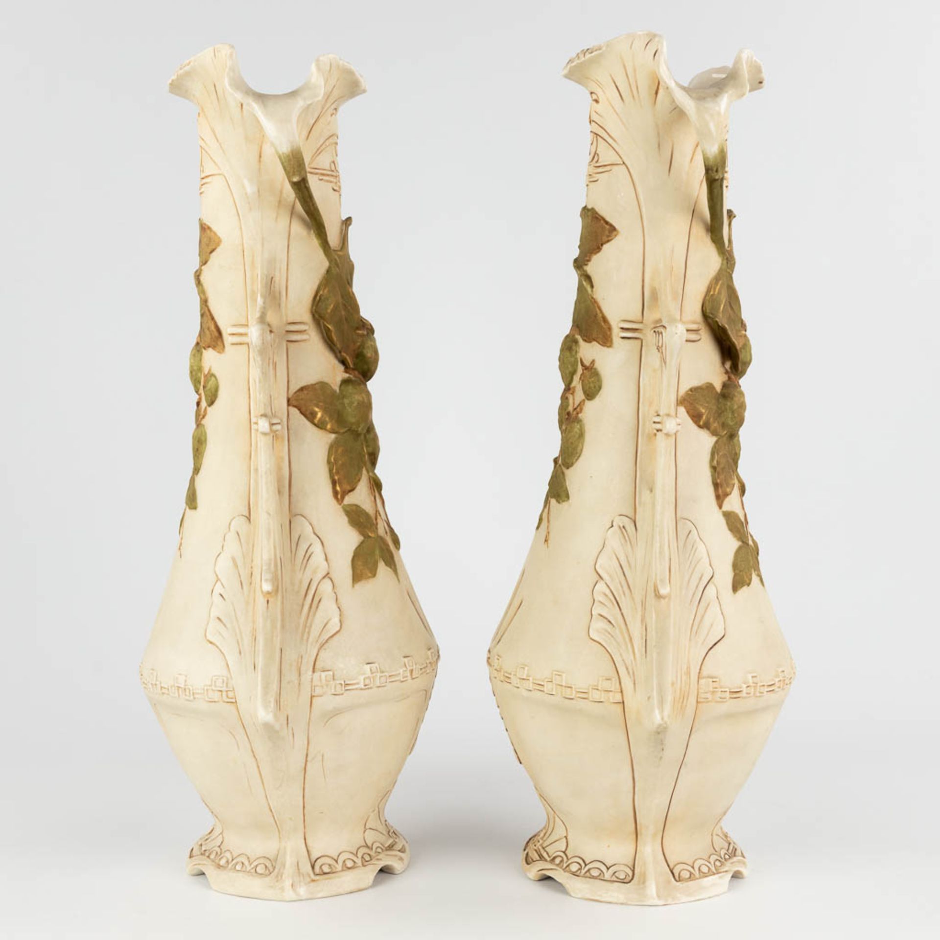 Royal Dux, a pair of faience vases, art nouveau. Circa 1900. (D:18 x W:22 x H:48 cm) - Bild 6 aus 14