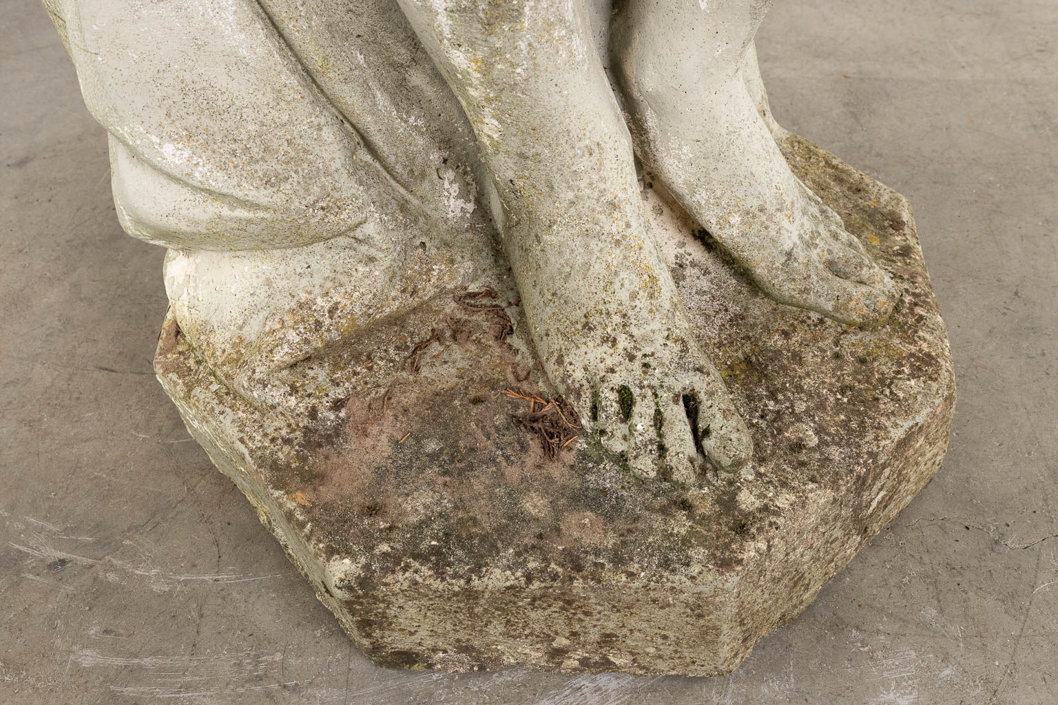 A large garden figurine of Bacchus, concrete, 20th C. (D:56 x W:74 x H:183 cm) - Image 9 of 10