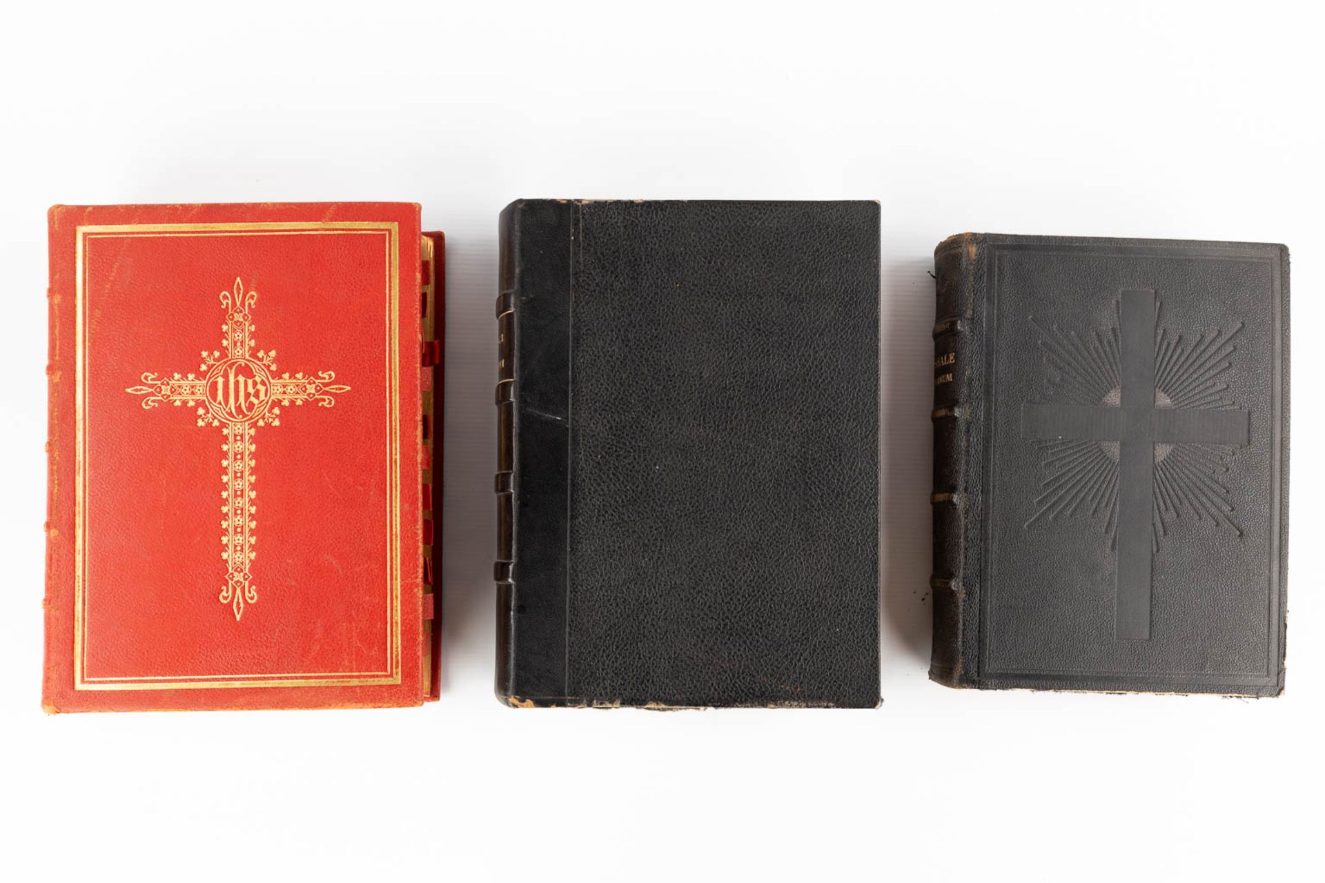 Three Missale Romanum books, 20th C. (D:6 x W:24 x H:32 cm) - Bild 7 aus 15
