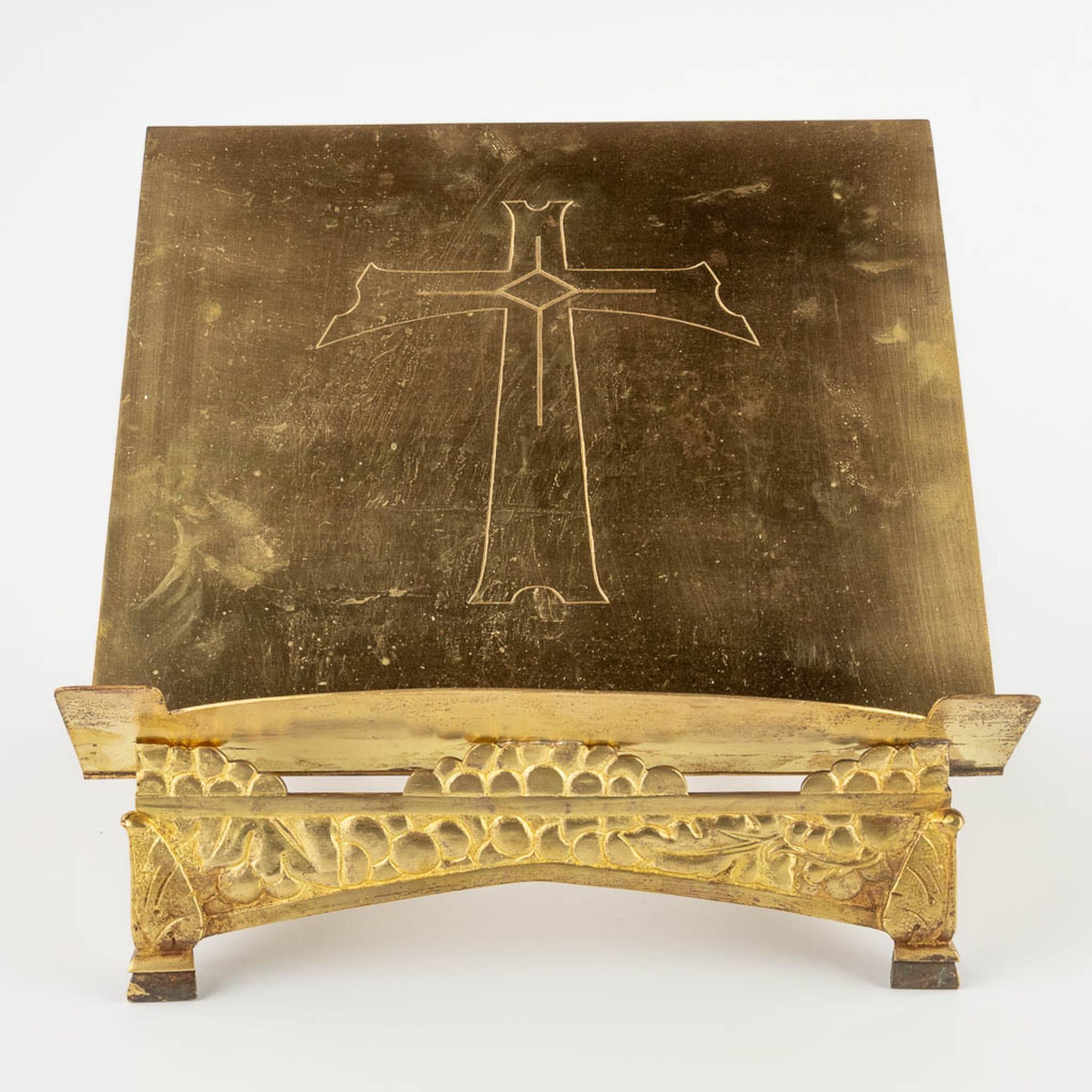 A lectern, bronze in art deco style. 20th C. (D:34 x W:33 x H:34 cm) - Image 3 of 10