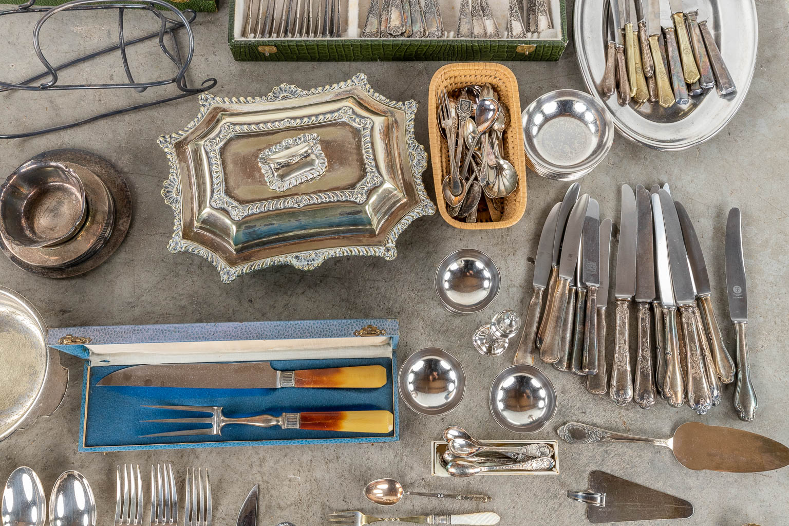 A large collection of silver-plated items and cutlery, Wiskemann and others. - Image 6 of 12