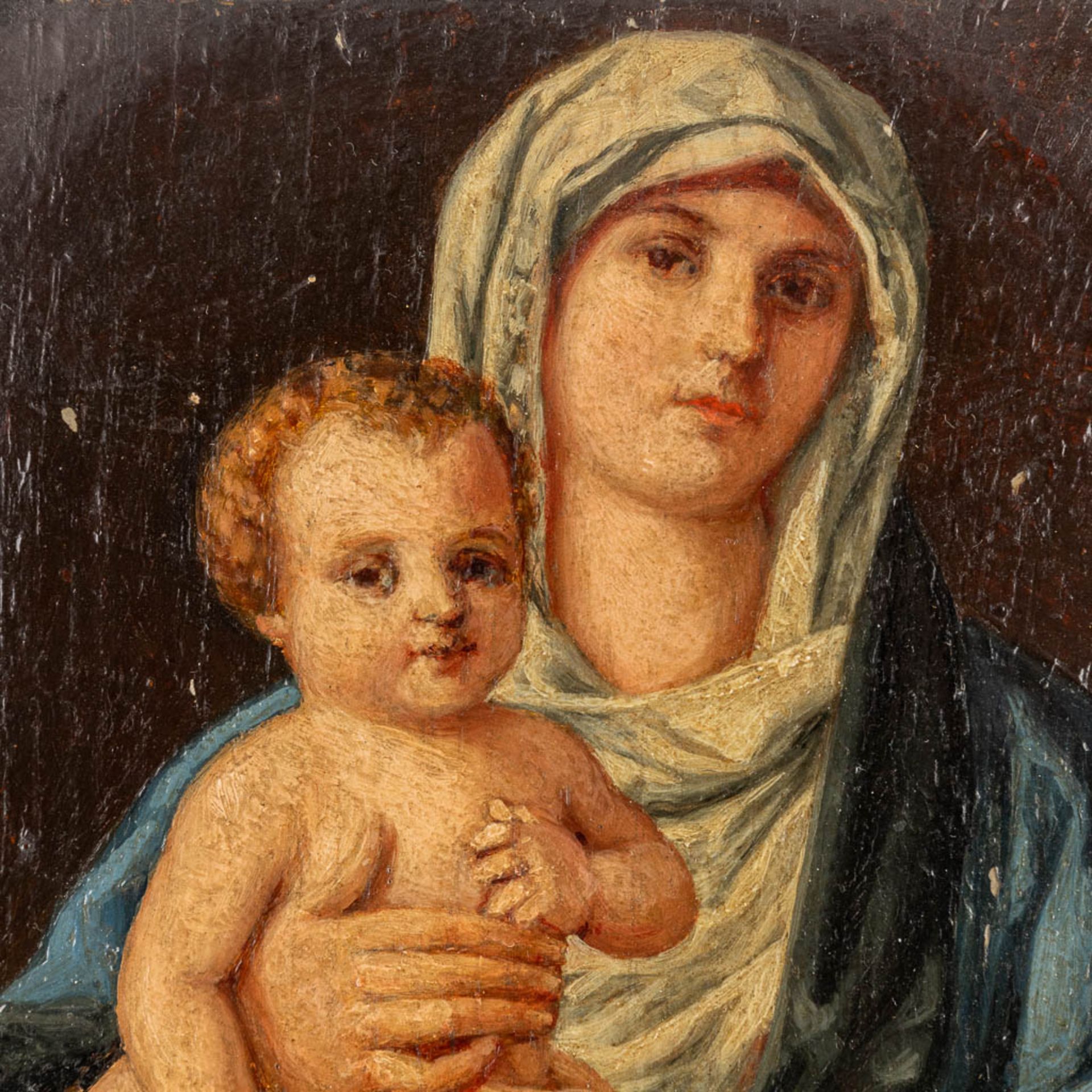 An antique painting 'Madonna with child', oil on panel. Probably 18th C. (W:15 x H:17 cm) - Image 3 of 6