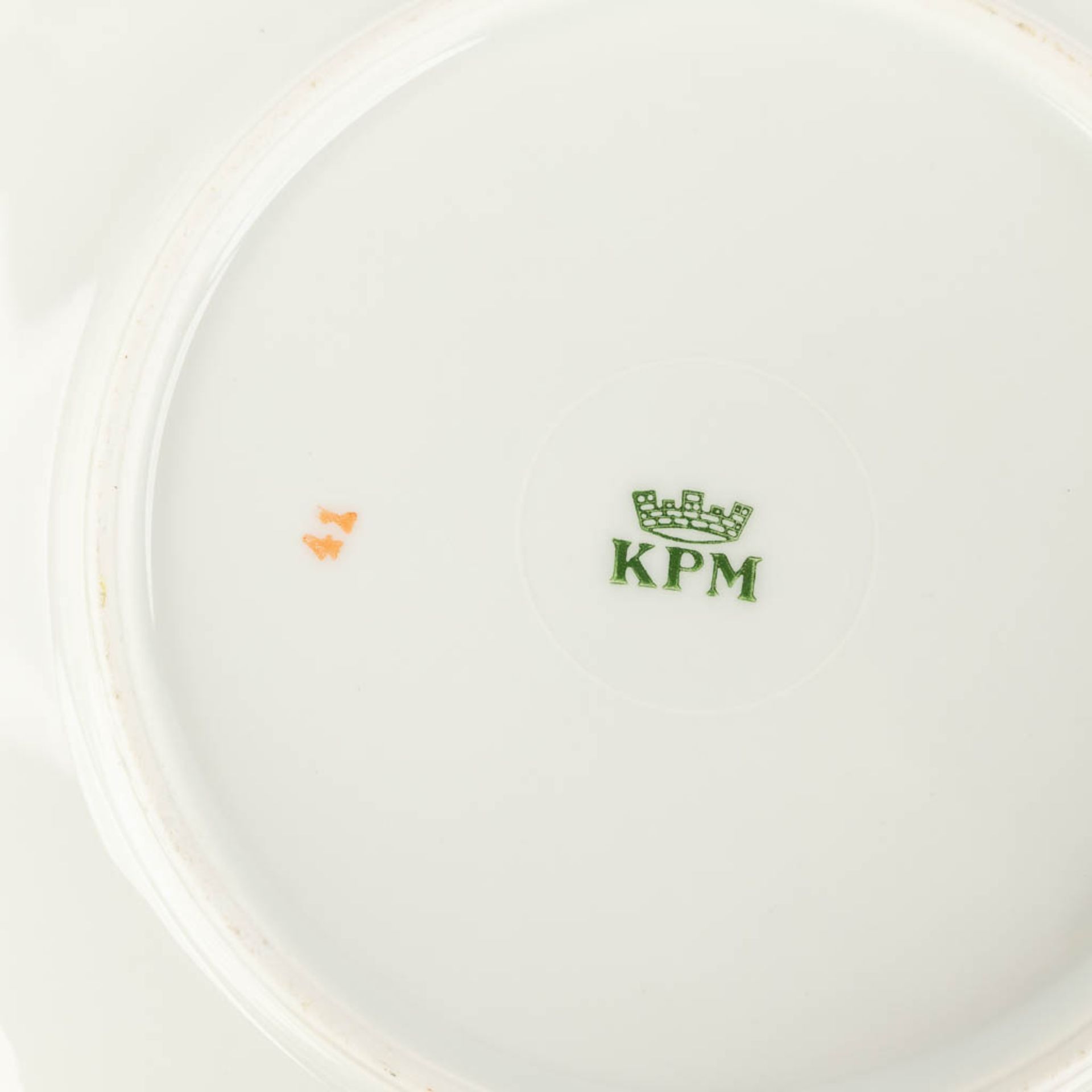 KPM Germany, 12 plates, Polychrome porcelain with transferprinted decor. (D:17,5 cm) - Bild 13 aus 13