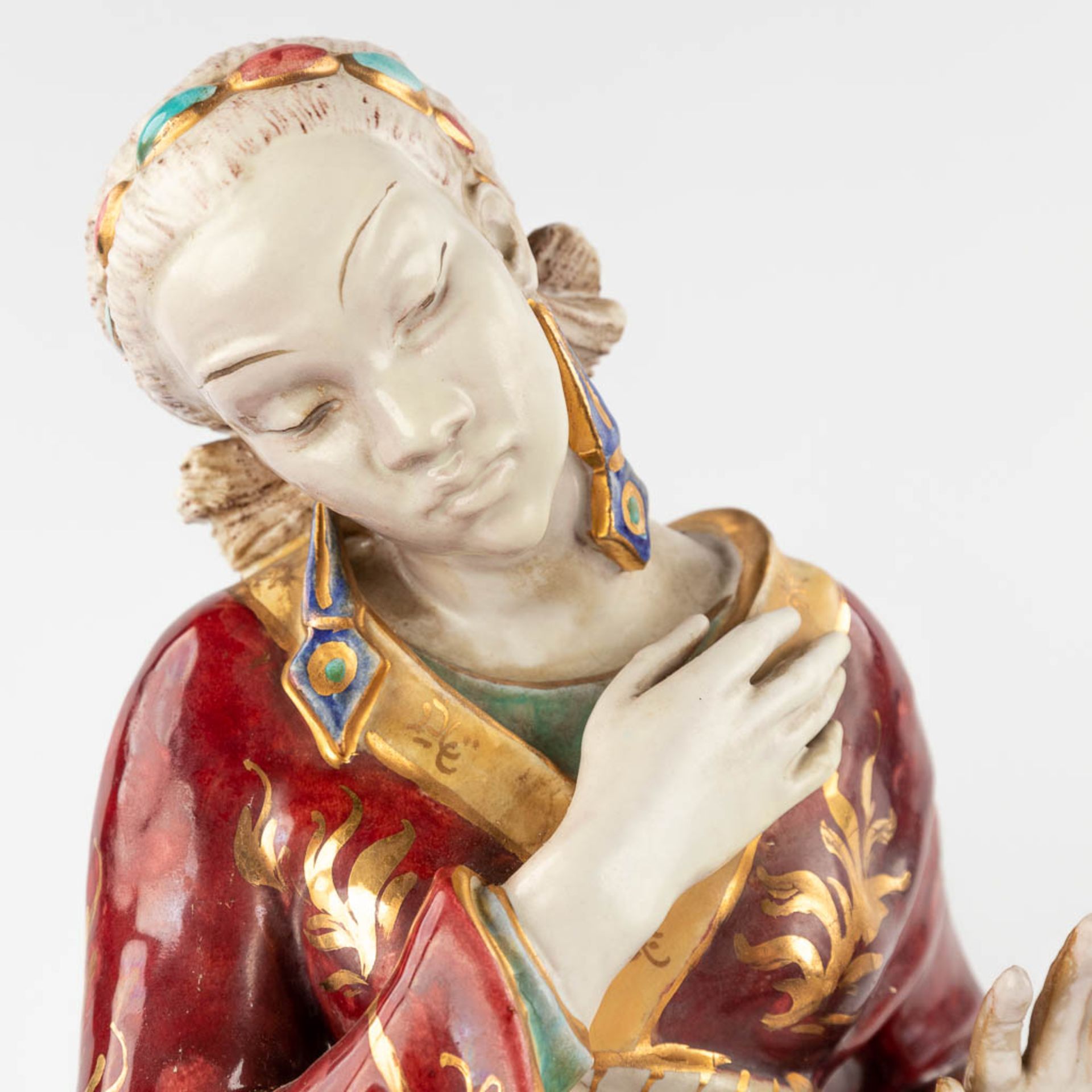 Eugenio PATTARINO (1885-1971) 'Asian Figurines' glazed terracotta. (D:18 x W:24 x H:46 cm) - Image 10 of 14