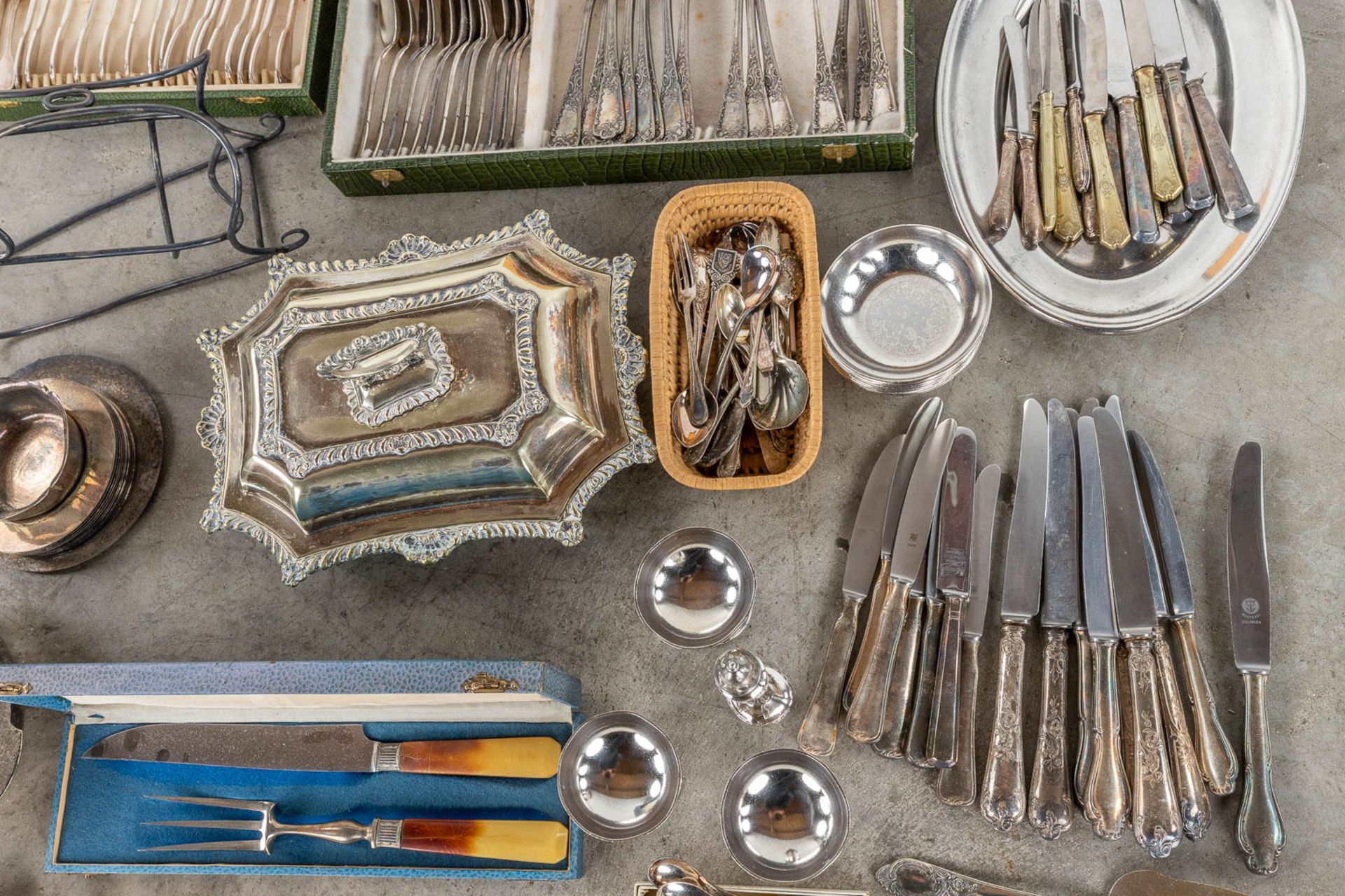 A large collection of silver-plated items and cutlery, Wiskemann and others. - Image 10 of 12