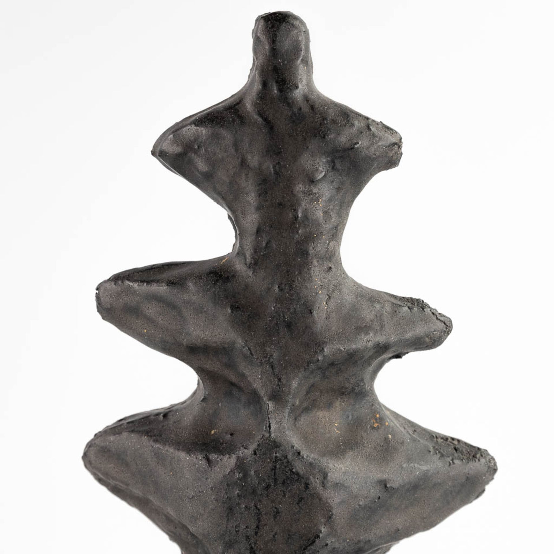 Elisabeth VANDEWEGHE (1946) 'Sculpture' for Perignem. (D:10 x W:17 x H:64 cm) - Image 8 of 10