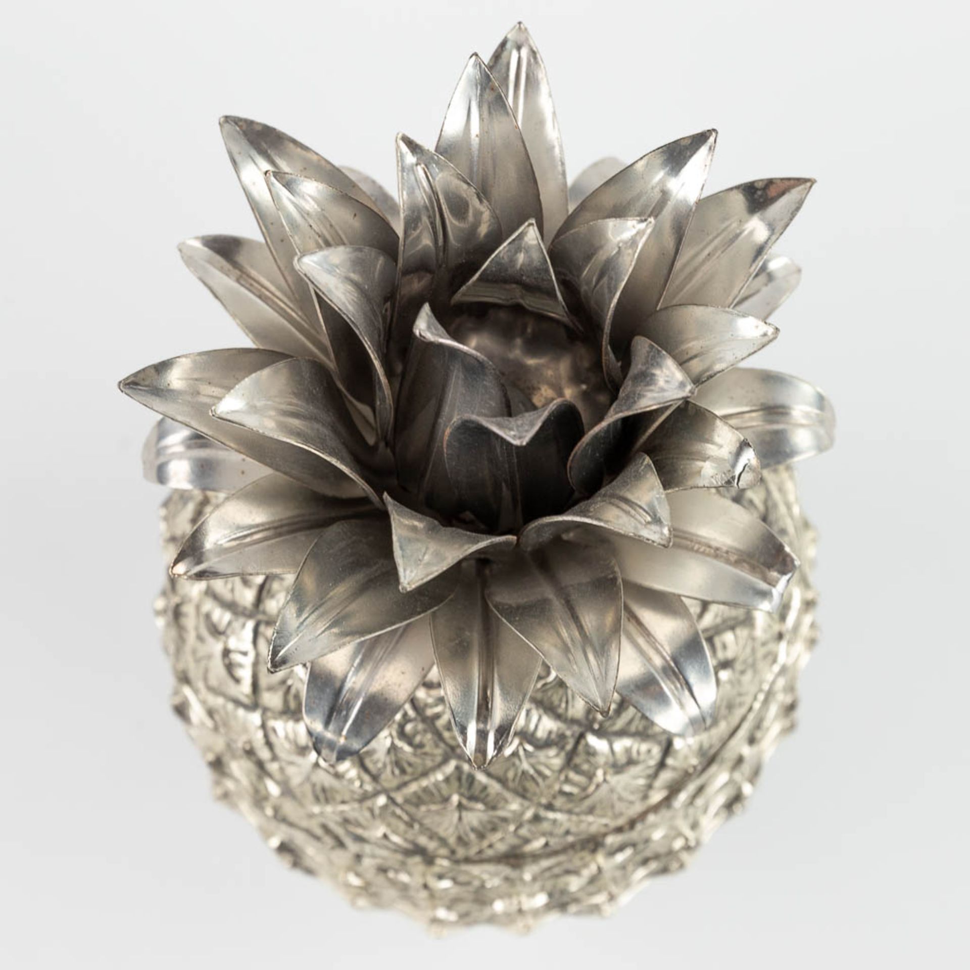 Mauro MANETTI (1946) 'Pineapple' an ice pail. (H:26 x D:14 cm) - Image 4 of 13