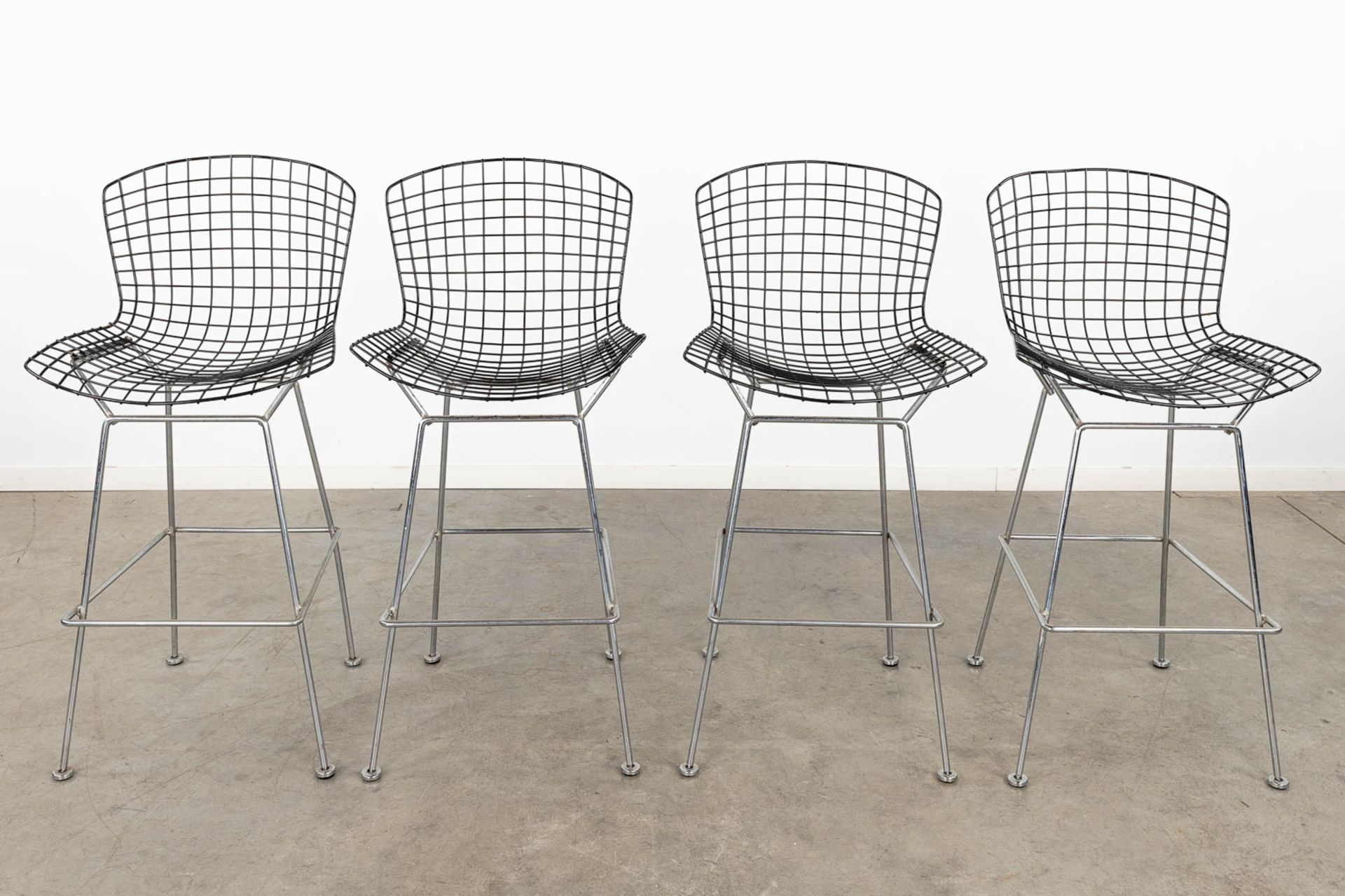 Harry BERTOIA (1915-1978)(attr.) 'Four Bar Chairs', metal. (D:58 x W:52 x H:105 cm) - Bild 3 aus 12