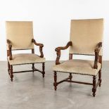 A pair of armchairs with sculptured lion handles. 19th C. (D:65 x W:66 x H:108 cm)
