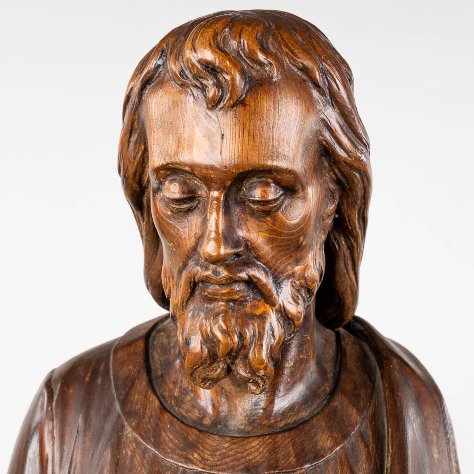 An antique wood scultpure of Joseph, 19th C. (D:25 x W:40 x H:117 cm) - Image 7 of 12