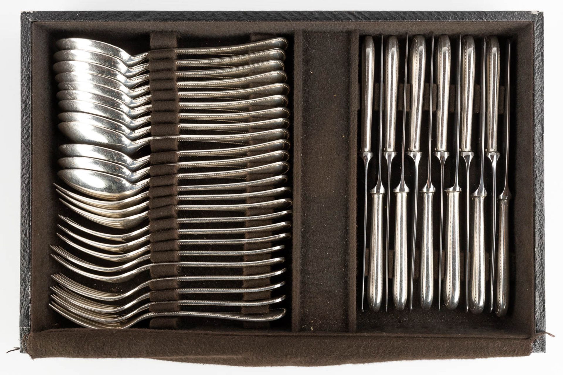 Christofle 'Perles' a large silver-plated cutlery in a storage box. 144 pieces. (D:29 x W:46 x H:33 - Image 17 of 21
