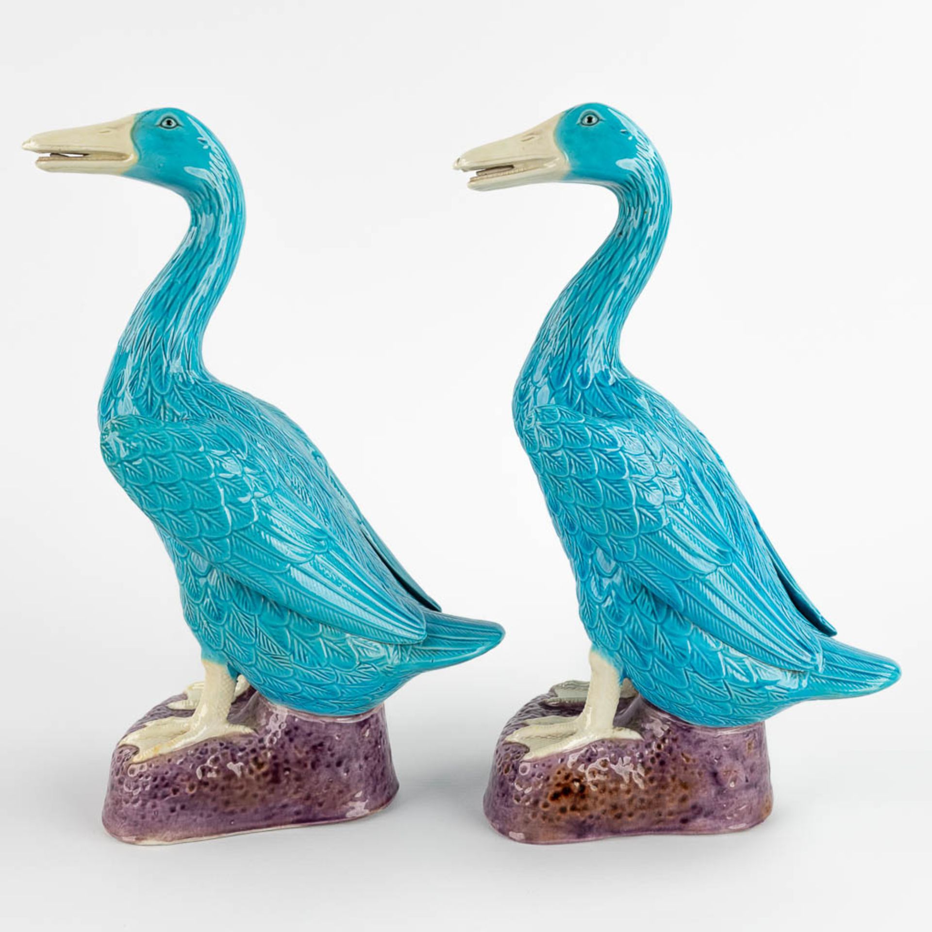 A pair of Temple guards and a pair of geese, glazed stoneware. 20th C. (D:15 x W:21 x H:44 cm) - Image 13 of 16