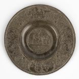 Paulus Oeham de Oude, Nuremberg, Germany. A relief plate, pewter. 17th C. (D:17,8 cm)