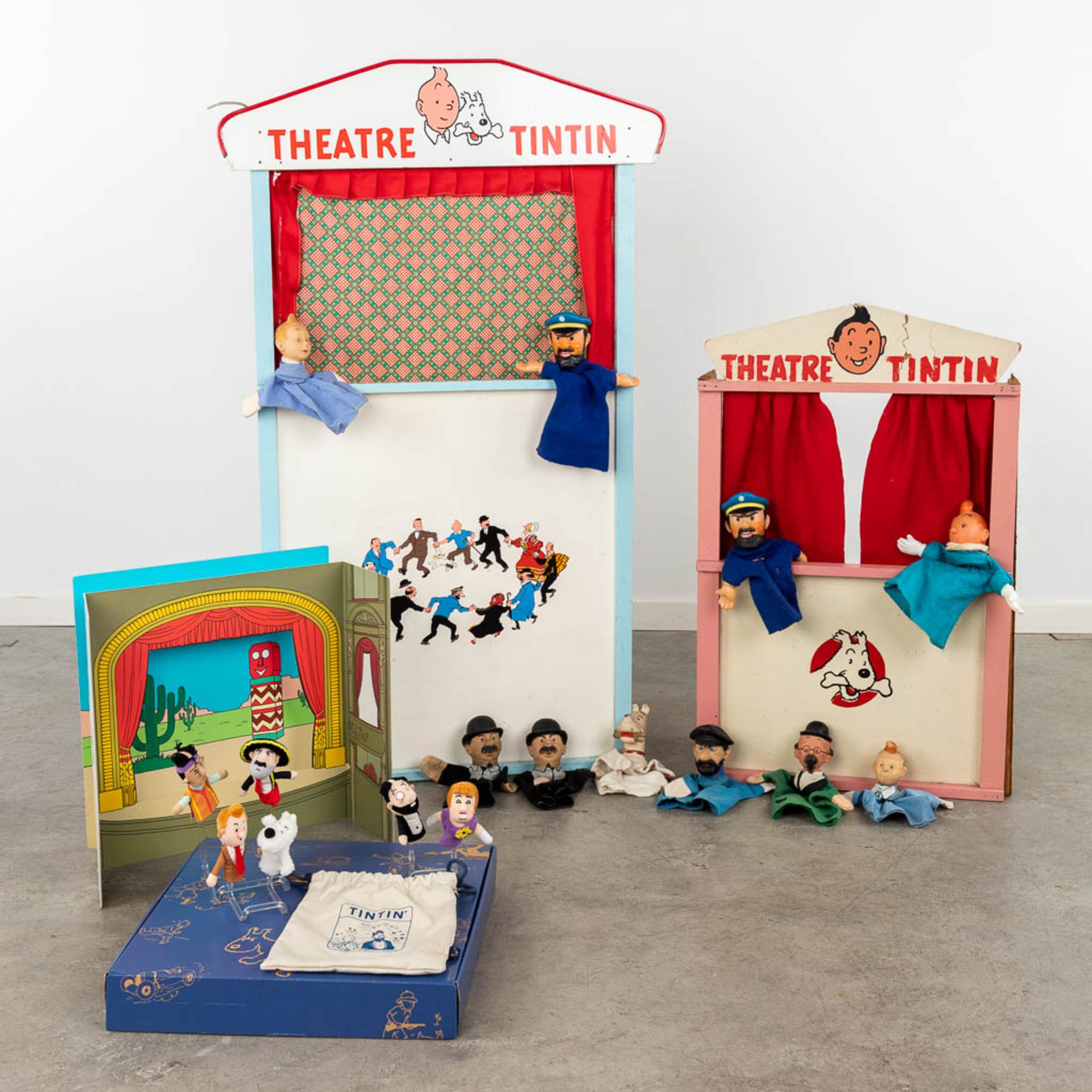 Tintin, a collection of 3 puppet show frames with matching dolls. (W:70 x H:114 cm)