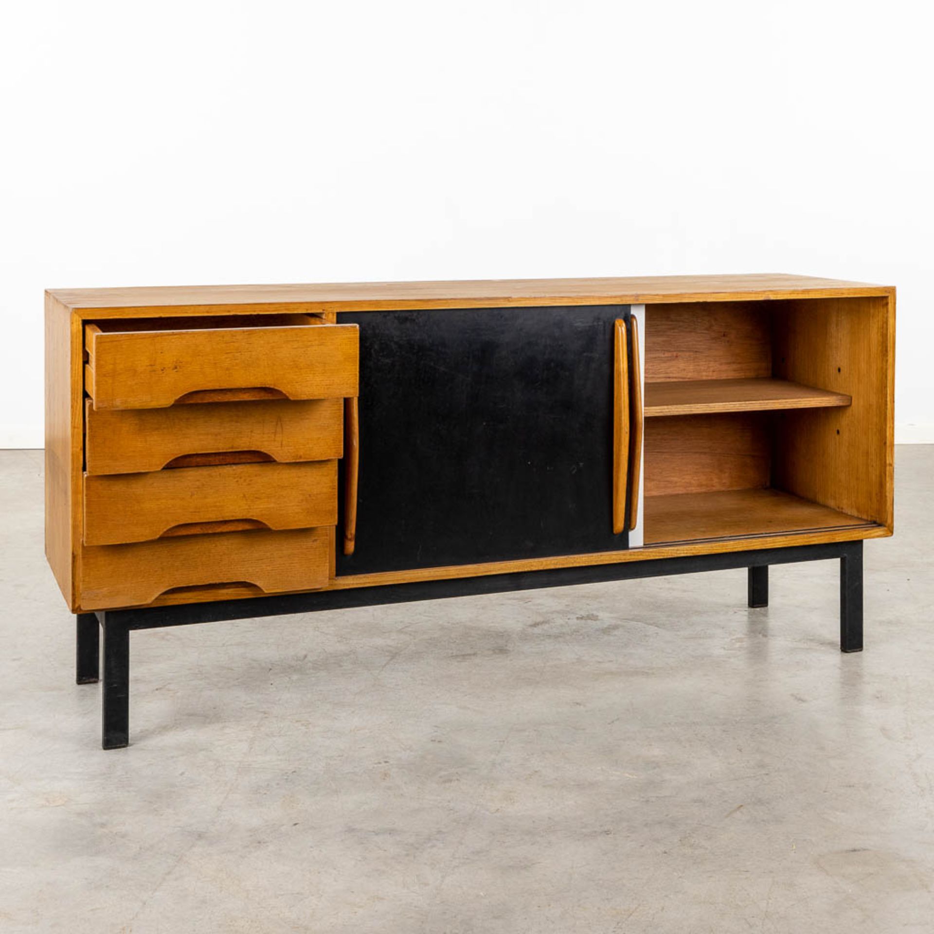 Charlotte PERRIAND (1903-1999) 'Cansado' a sideboard (D:47 x W:158 x H:73 cm) - Image 4 of 16