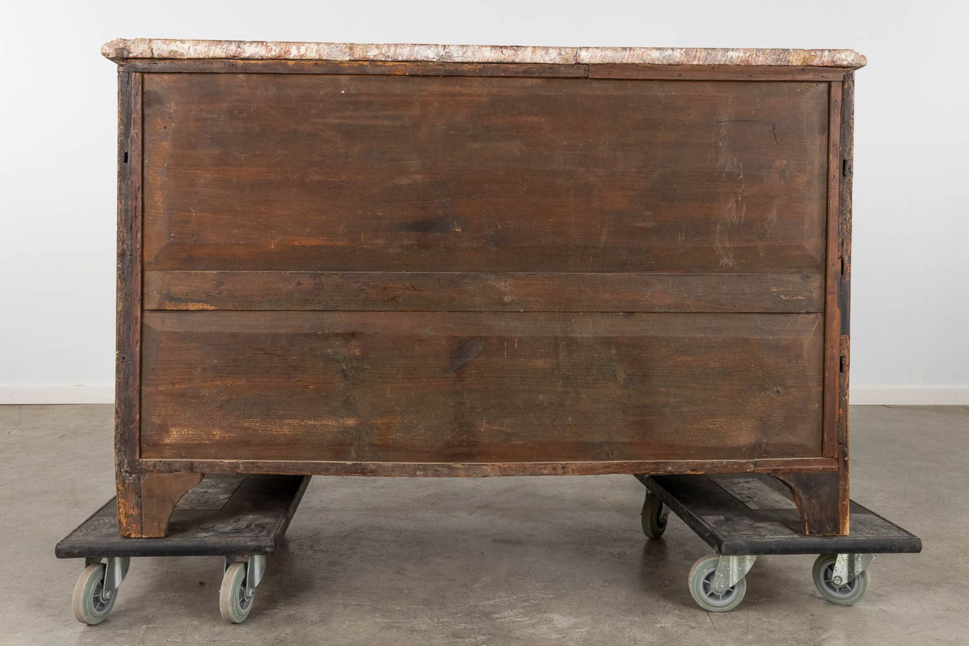 Louis Simon PAINSUN (?-1748) an exceptional 5-drawer commode, bronze and marquetry with Brech D'Alep - Bild 13 aus 23