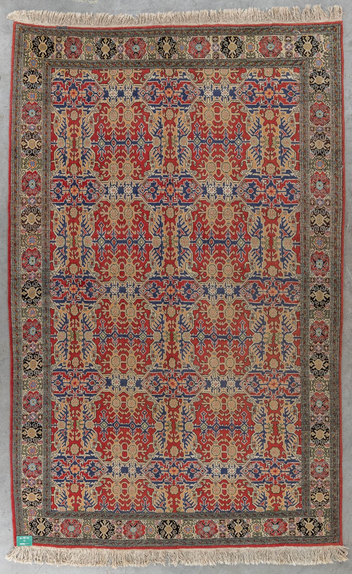 An Oriental hand-made carpet, Hereke. (D:179 x W:281 cm) - Image 2 of 8